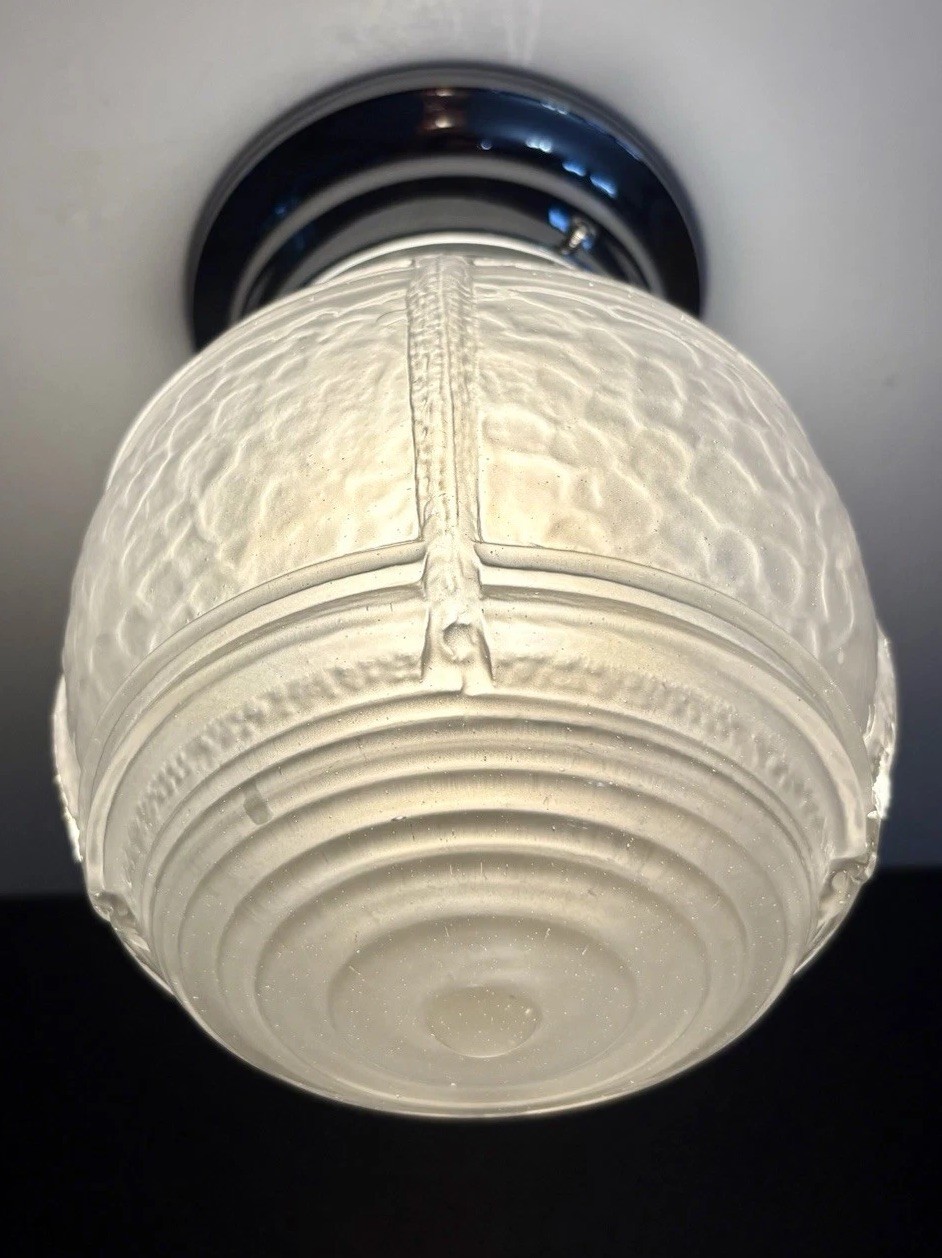 Vintage 1930’s-50’s Art Deco Geometric Ribbed Glass Light Fixture Chrome Base Vintage 1930’s-50’s Art Deco Geometric Ribbed Glass Light Fixture Chrome Base