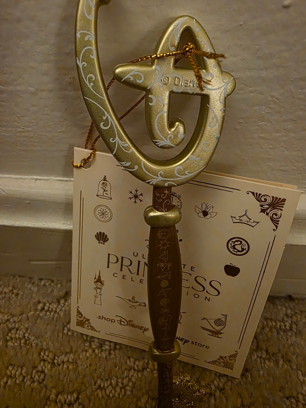 Disney Store Ultimate Princess Celebration Exclusive Special Edition Key BNWT Disney Store Ultimate Princess Celebration Exclusive Special Edition Key BNWT