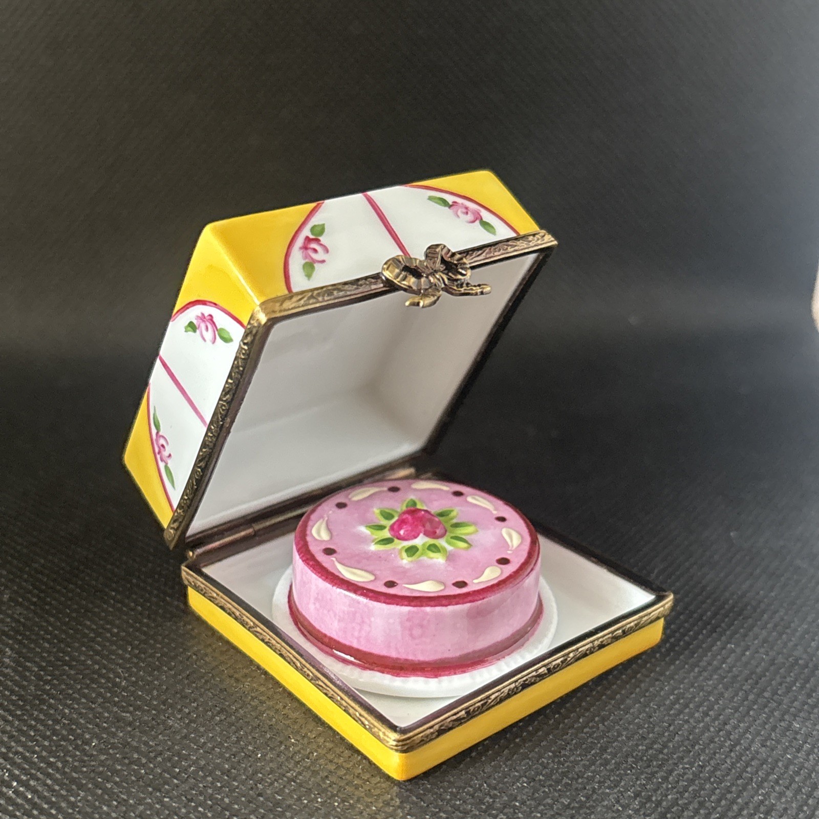 Limoge Bakery Cake Box Trinket Box