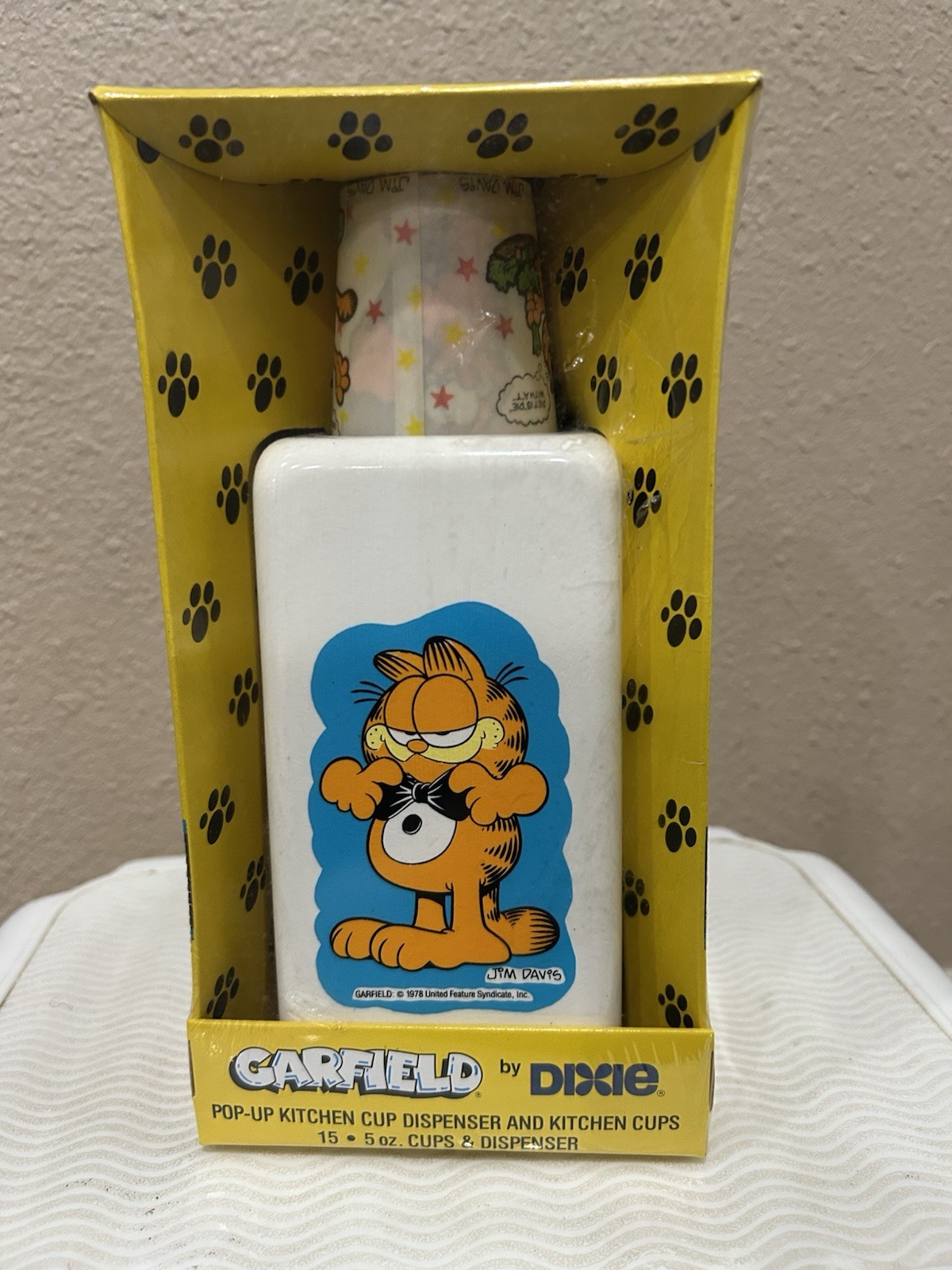 1978 VTG Garfield In Bow Tie Dixie Cup Countertop Dispenser Kitchen Bathroom Box