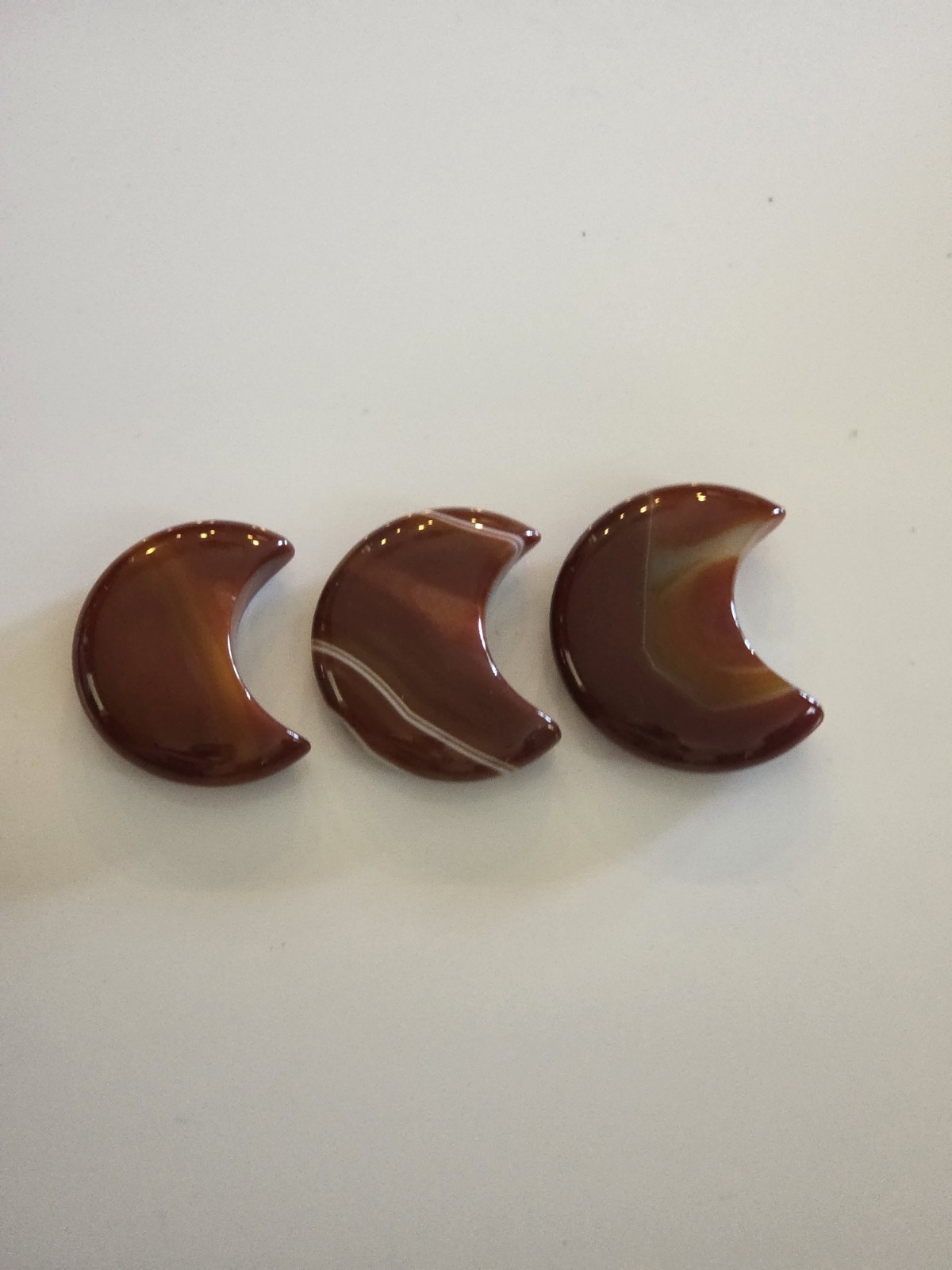 KCGS 3pc Carnelian Stone Moon Carving Quartz Crystal Specimen 164g #0194 KCGS 3pc Carnelian Stone Moon Carving Quartz Crystal Specimen 164g #0194