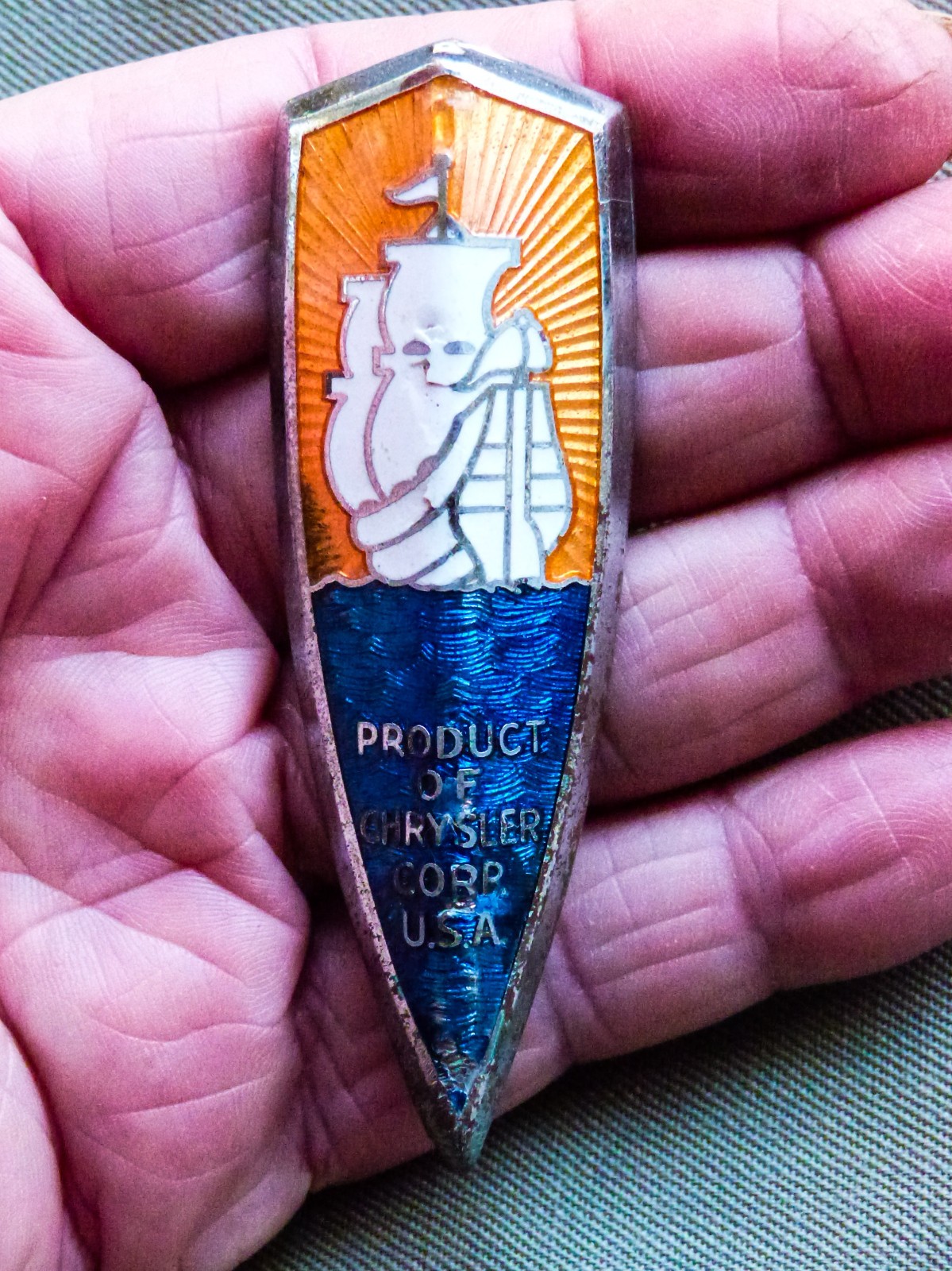 original 1939 - 1940 Plymouth Grill / Hood emblem badge Chrysler Corp, 3 inch original 1939 - 1940 Plymouth Grill / Hood emblem badge Chrysler Corp, 3 inch