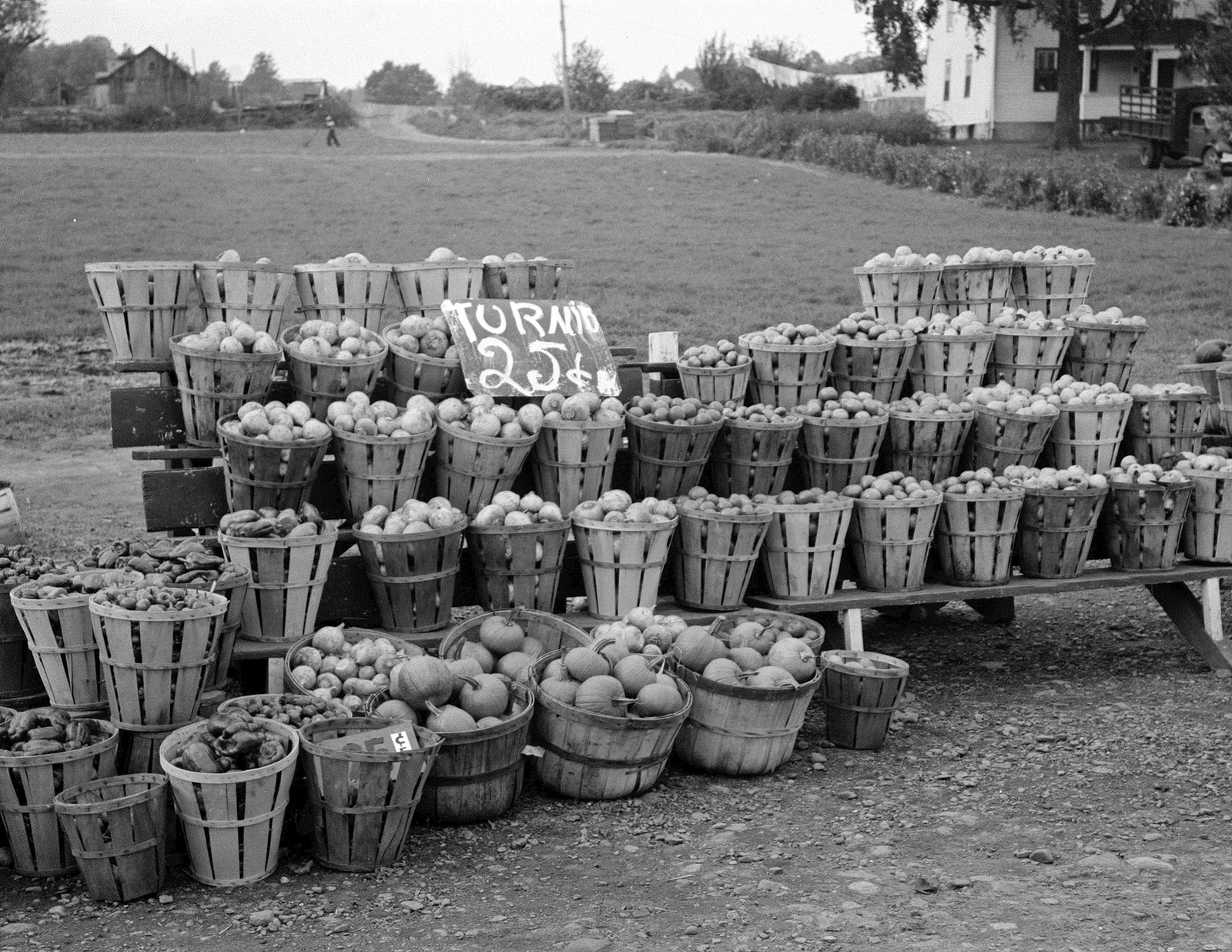1939 Roadside Vegetable Stand, Berlin, Connecticut Old Photo 8.5 1939 Roadside Vegetable Stand, Berlin, Connecticut Old Photo 8.5
