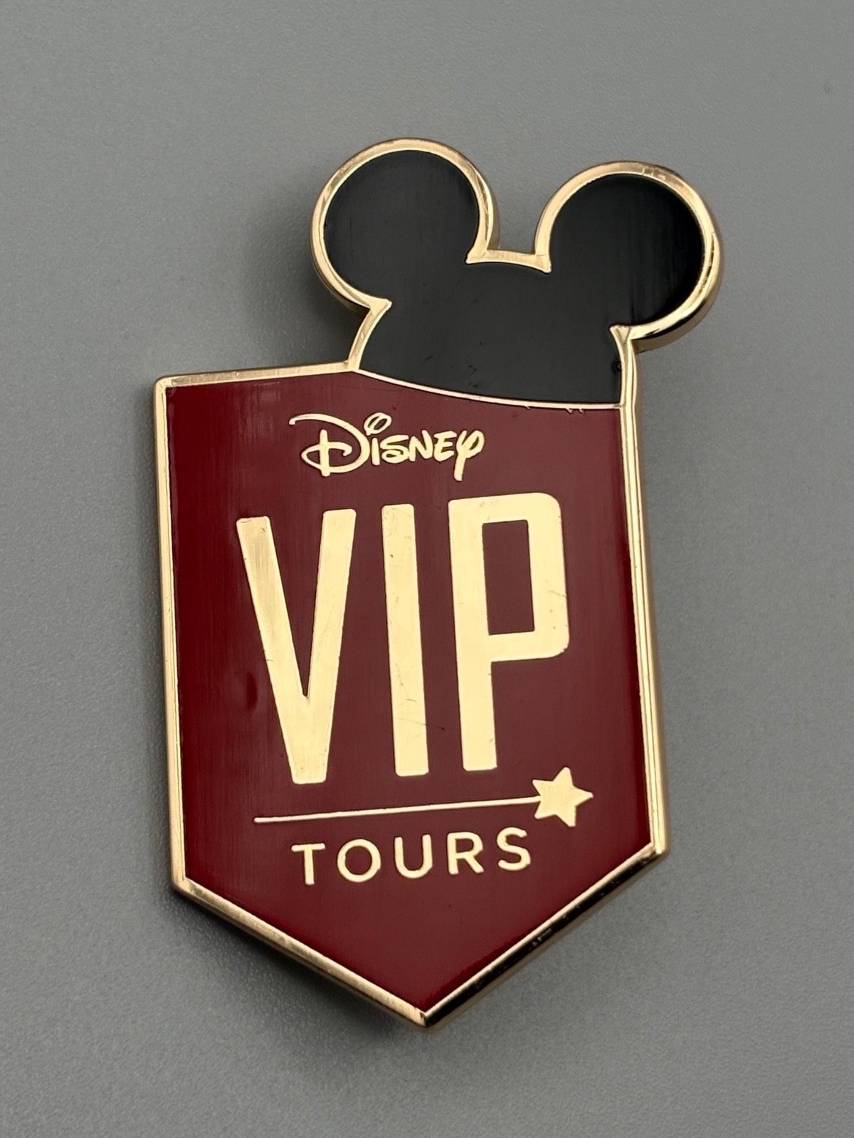 DISNEY TRADING PIN * MICKEY MOUSE EARS * DISNEY VIP TOURS DISNEY TRADING PIN * MICKEY MOUSE EARS * DISNEY VIP TOURS