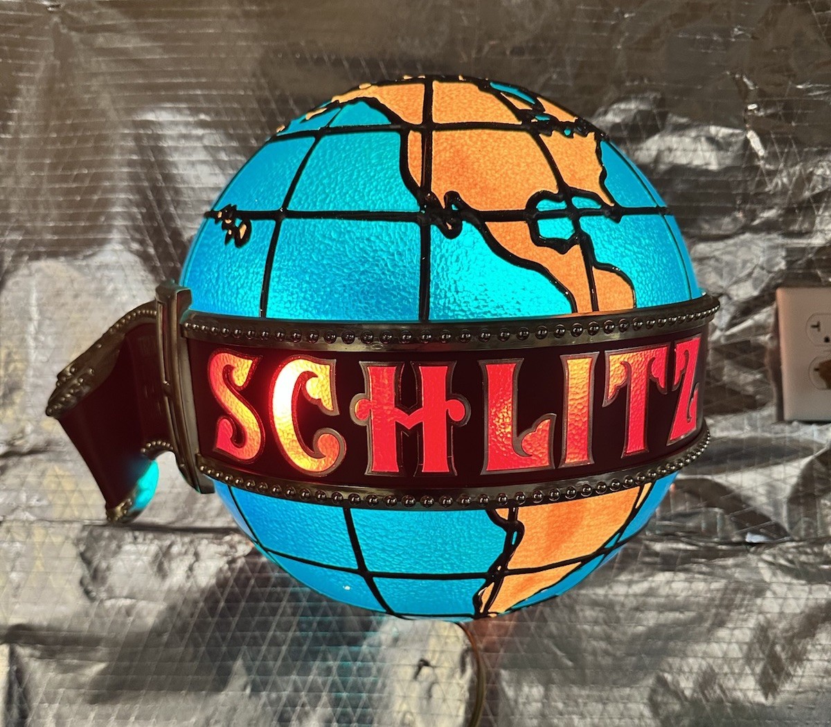 Vintage 1976 Schlitz Beer World Globe Lighted Motion Sign