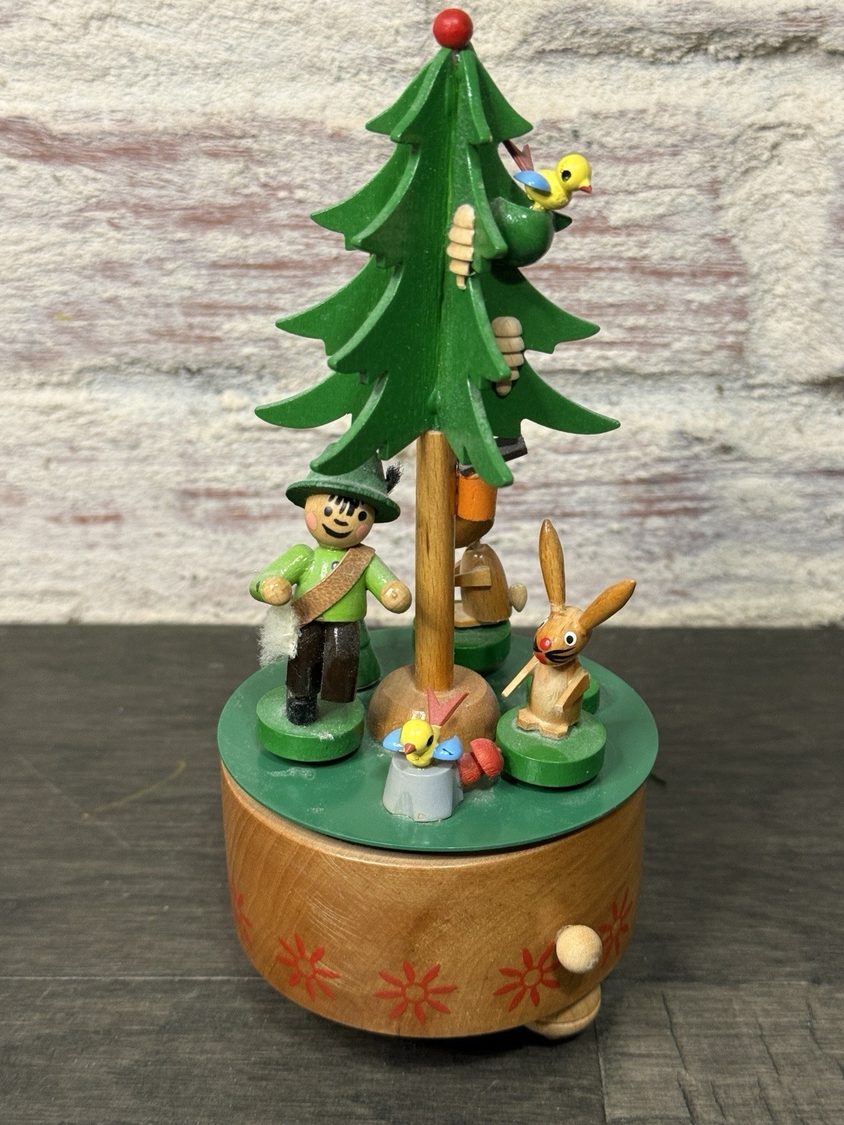 Vtg STEINBACH MUSIC BOX Rotating Rabbit Hunter Bunnies IM WALD UND AUF DER HEIDI