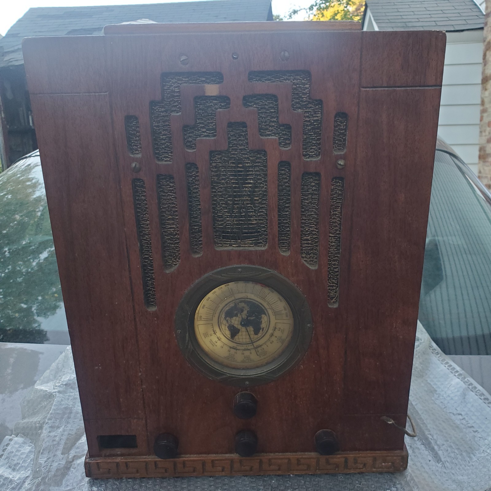 VTG 1935 Detrola Art Deco Wood Tombstone Tube Radio Globe Map Dial B175555 READ