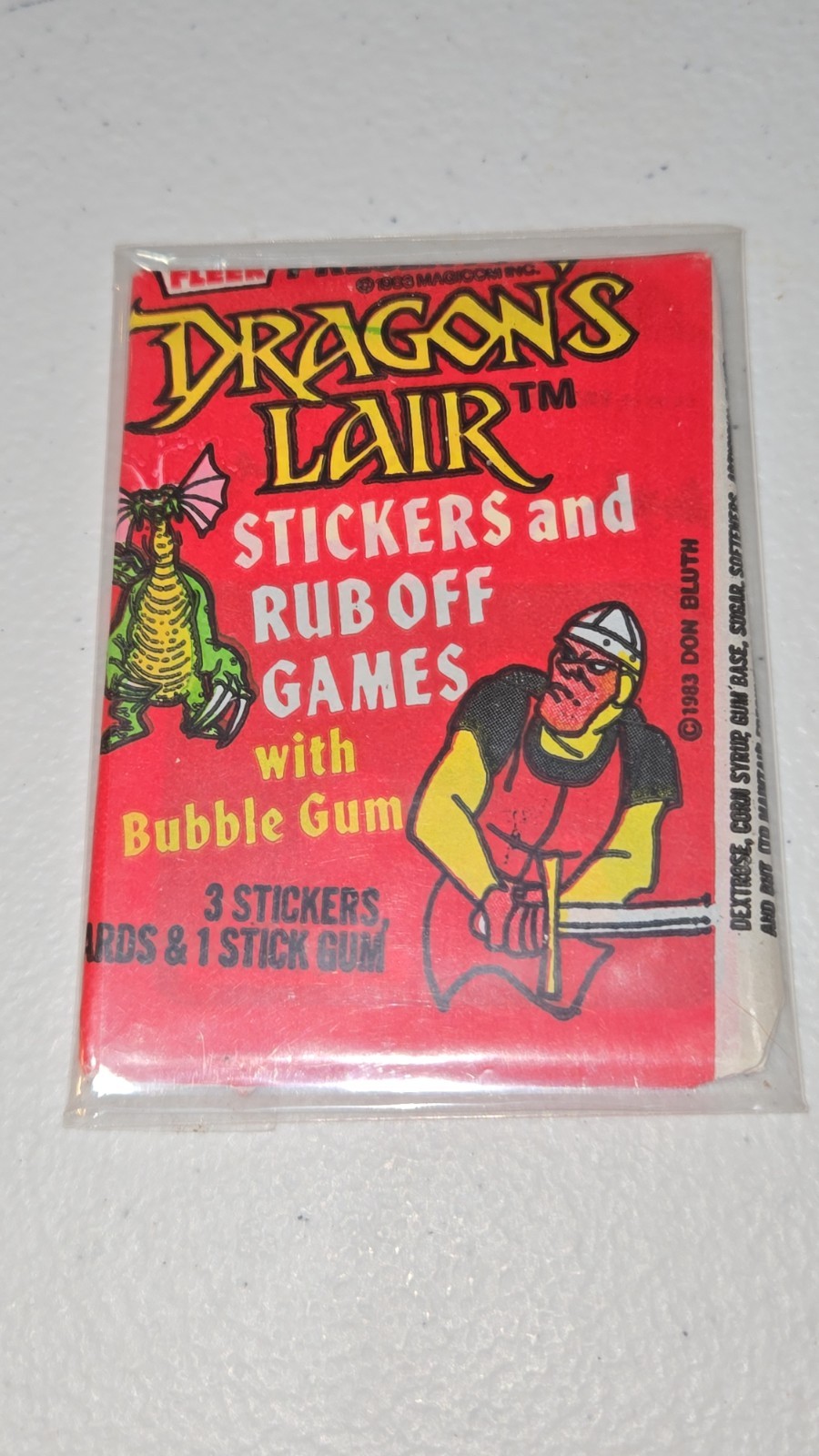 1983 Fleer DRAGON\'S LAIR Sealed Wax Pack - SEALED - UNOPENED Stickers & Rub OFFS 1983 Fleer DRAGON\'S LAIR Sealed Wax Pack - SEALED - UNOPENED Stickers & Rub OFFS