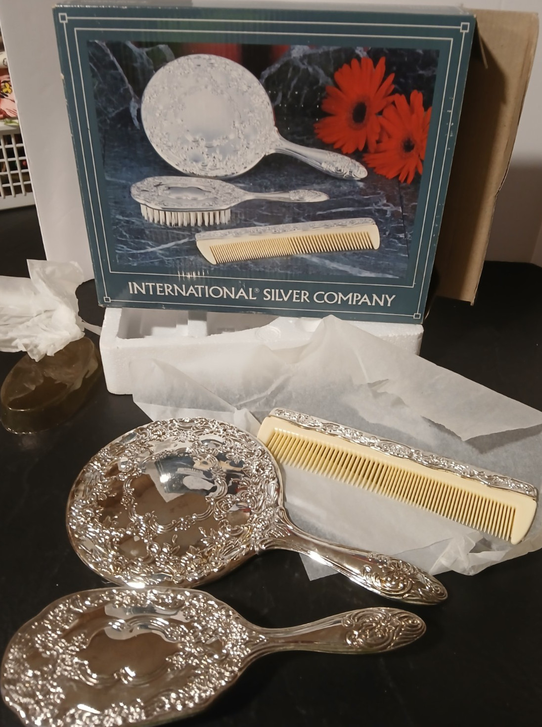 International Silve Company Silverplated 3 Piece Dresser Set -Brush/Comb/Mirror International Silve Company Silverplated 3 Piece Dresser Set -Brush/Comb/Mirror