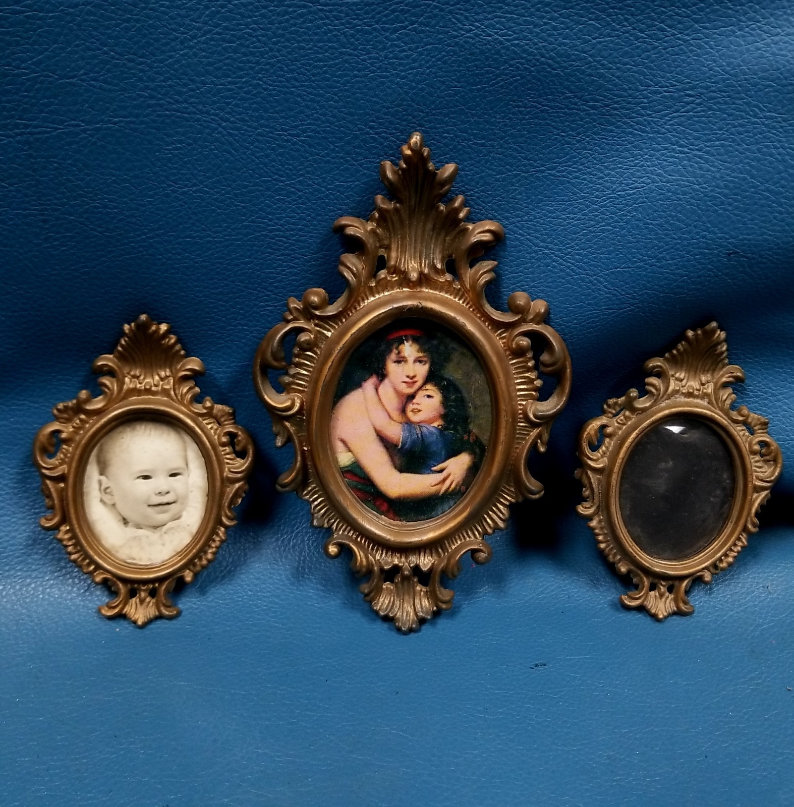 VTG MCM Set 3 Gold Plastic Rococo Italianate Oval Frame 7\