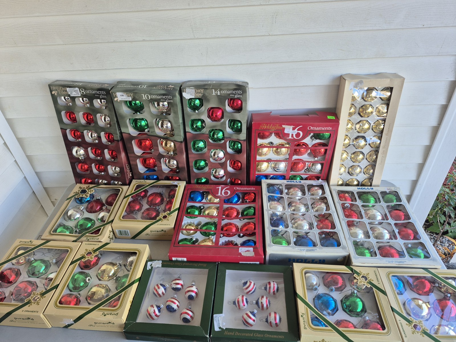 VINTAGE CHRISTMAS TREE GLASS ORNAMENTS MIXED LOT VINTAGE CHRISTMAS TREE GLASS ORNAMENTS MIXED LOT