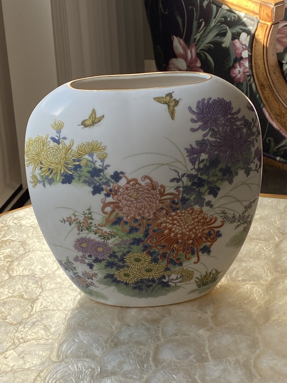 Andrea By Sadek Japanese Porcelain Floral Asian Vase Unique Shape Gold Trim Vtg Andrea By Sadek Japanese Porcelain Floral Asian Vase Unique Shape Gold Trim Vtg