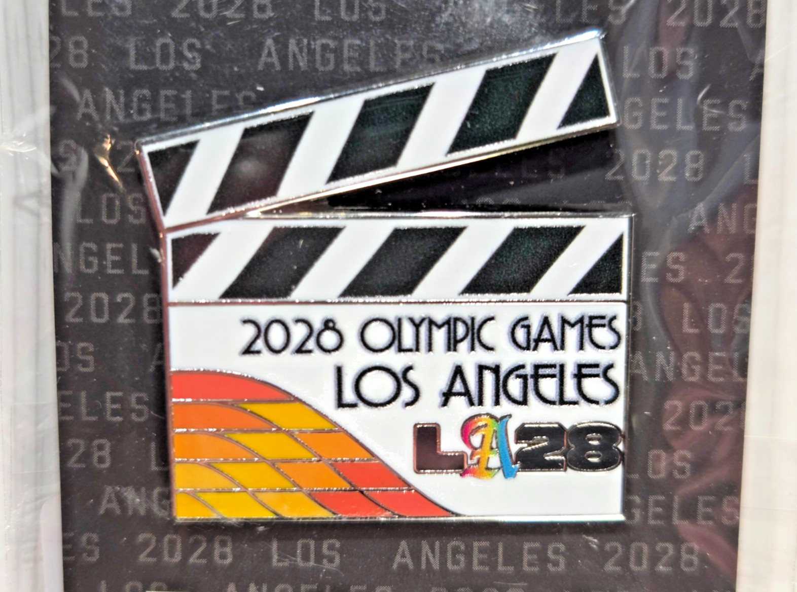 LA 2028 Summer Olympics Movie Clapper Metal Pin Licensed LA28 BRAND NEW ON HAND LA 2028 Summer Olympics Movie Clapper Metal Pin Licensed LA28 BRAND NEW ON HAND