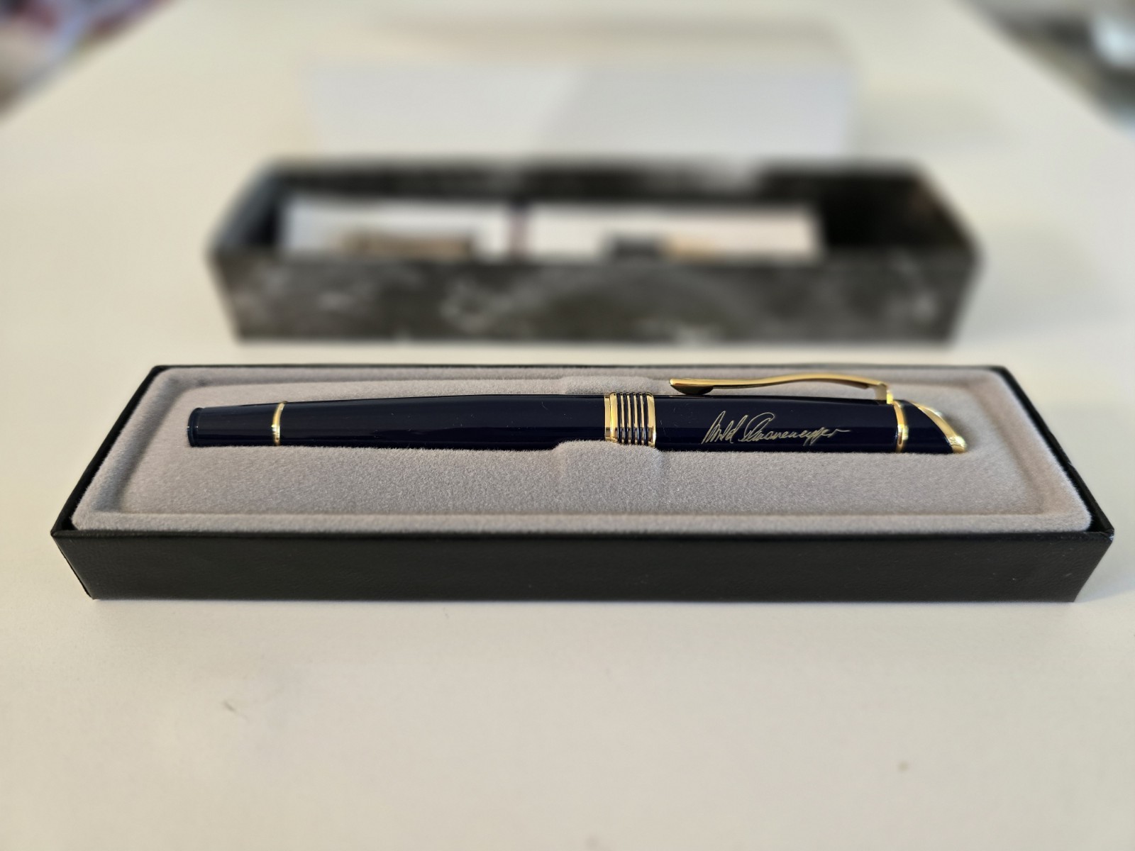 NEW Very Rare Arnold Schwarzenegger 38th Governor Of California Pen Quill 700 NEW Very Rare Arnold Schwarzenegger 38th Governor Of California Pen Quill 700
