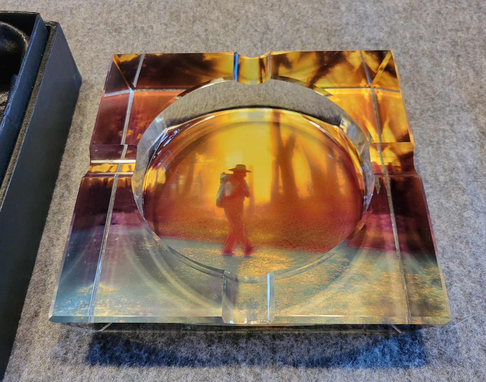 Don Tomas Cigar Ashtray Lead Crystal NIB Art Glass Honduras Don Tomás Ash Tray Don Tomas Cigar Ashtray Lead Crystal NIB Art Glass Honduras Don Tomás Ash Tray