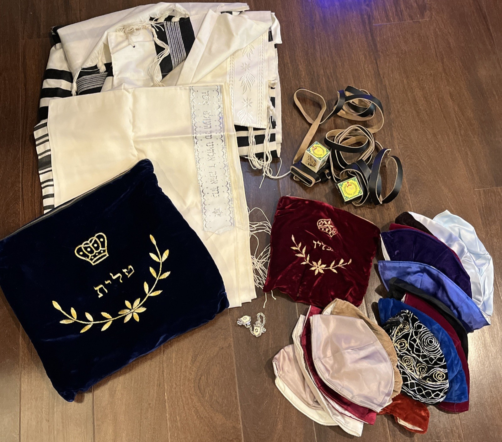 Vtg Hebrew Tefillin Set Velvet Bag Jewish Prayer Shawl Tallit Clips Yarmulke Lot