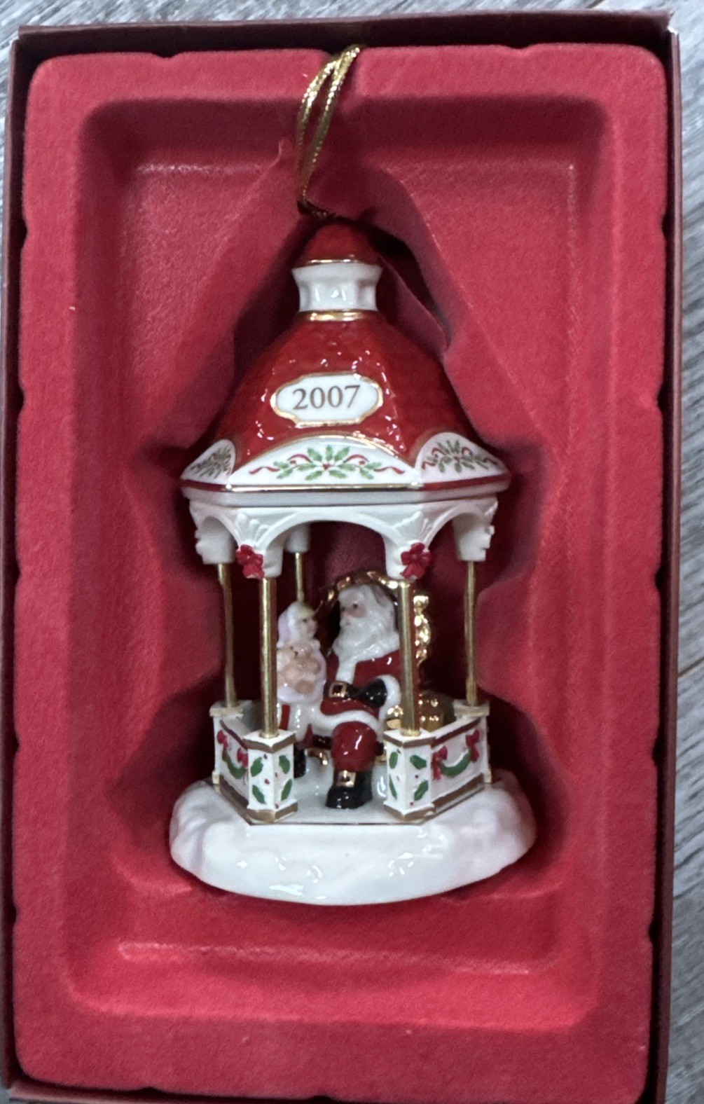 Lenox 2007 Annual Holiday Gazebo Ornament Sitting On Santa\'s Knee NIB See Descri Lenox 2007 Annual Holiday Gazebo Ornament Sitting On Santa\'s Knee NIB See Descri