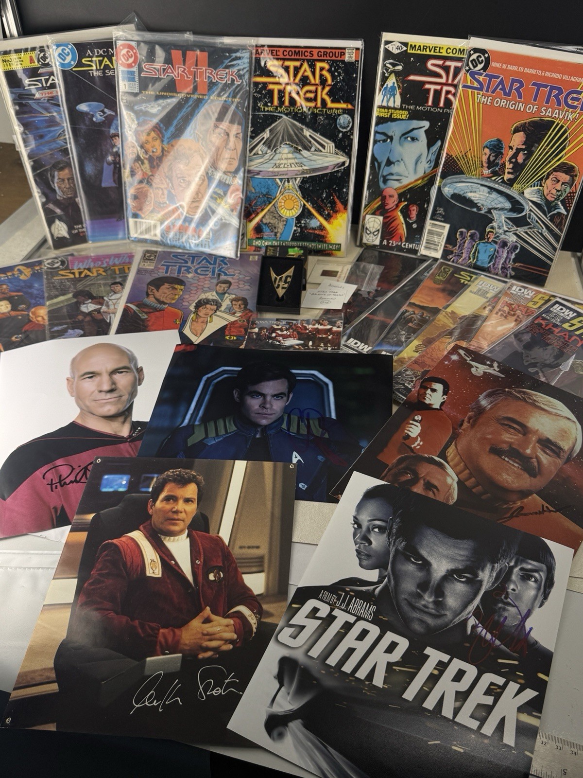 Vintage STAR TREK COLLECTIBLES Lot with 24pcs. Badge, Comics, Autographs, More Vintage STAR TREK COLLECTIBLES Lot with 24pcs. Badge, Comics, Autographs, More