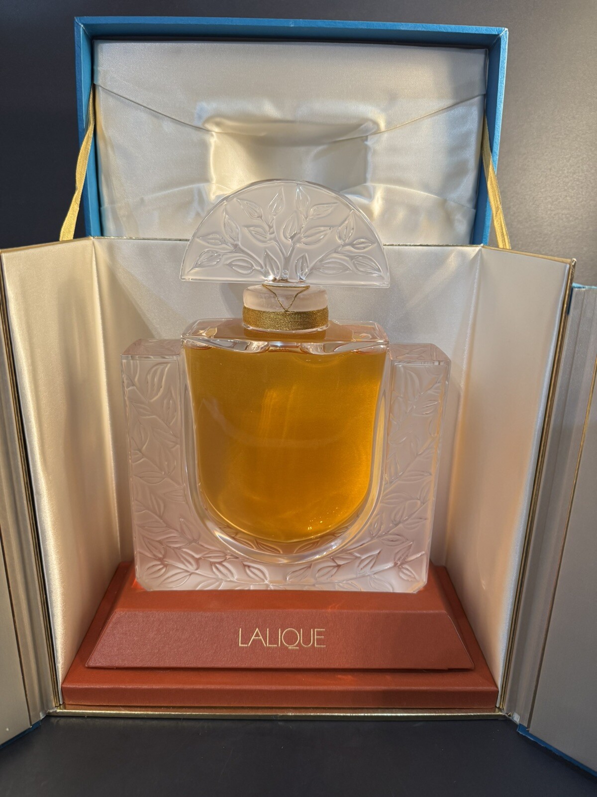 RARE HUGE 10” X 7” Lalique Perfume Bottle “Chevrefeuille” 20 Oz. Mint In Box RARE HUGE 10” X 7” Lalique Perfume Bottle “Chevrefeuille” 20 Oz. Mint In Box