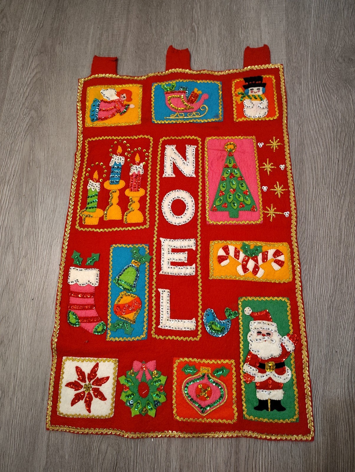 Vintage Handmade Bucilla Noel Christmas Felt Patchwork Sequin Wall Hanging MCM