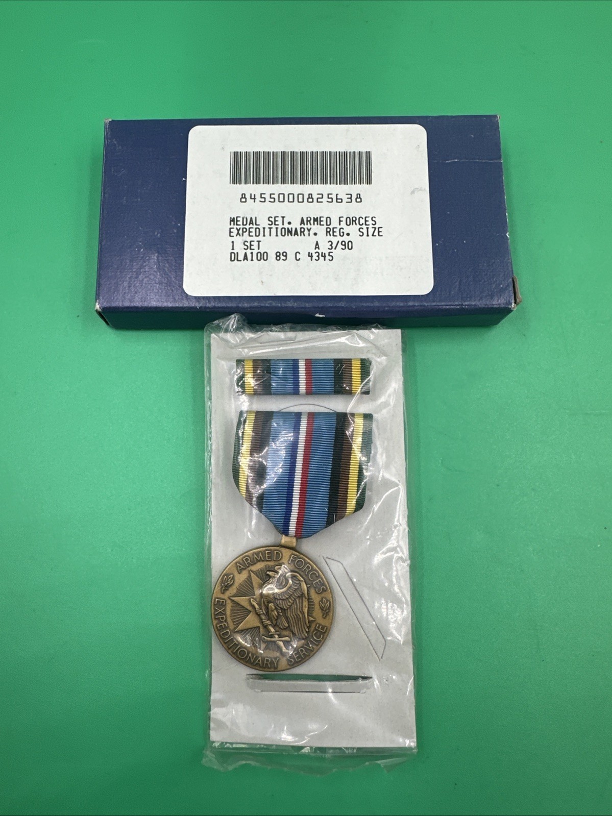 Vintage US Military ARMED FORCES EXPEDITIONARY MEDAL & RIBBON SET NOS FULL SIZE