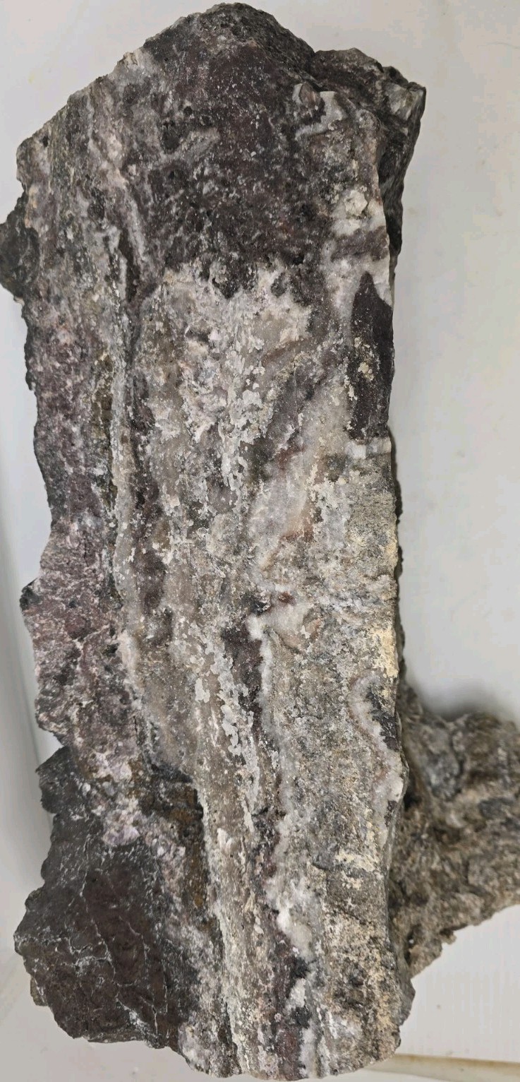Knarly Looking Mineralized Banded Amethyst Arizona Copper Silver Gold Ore 34+lbs Knarly Looking Mineralized Banded Amethyst Arizona Copper Silver Gold Ore 34+lbs