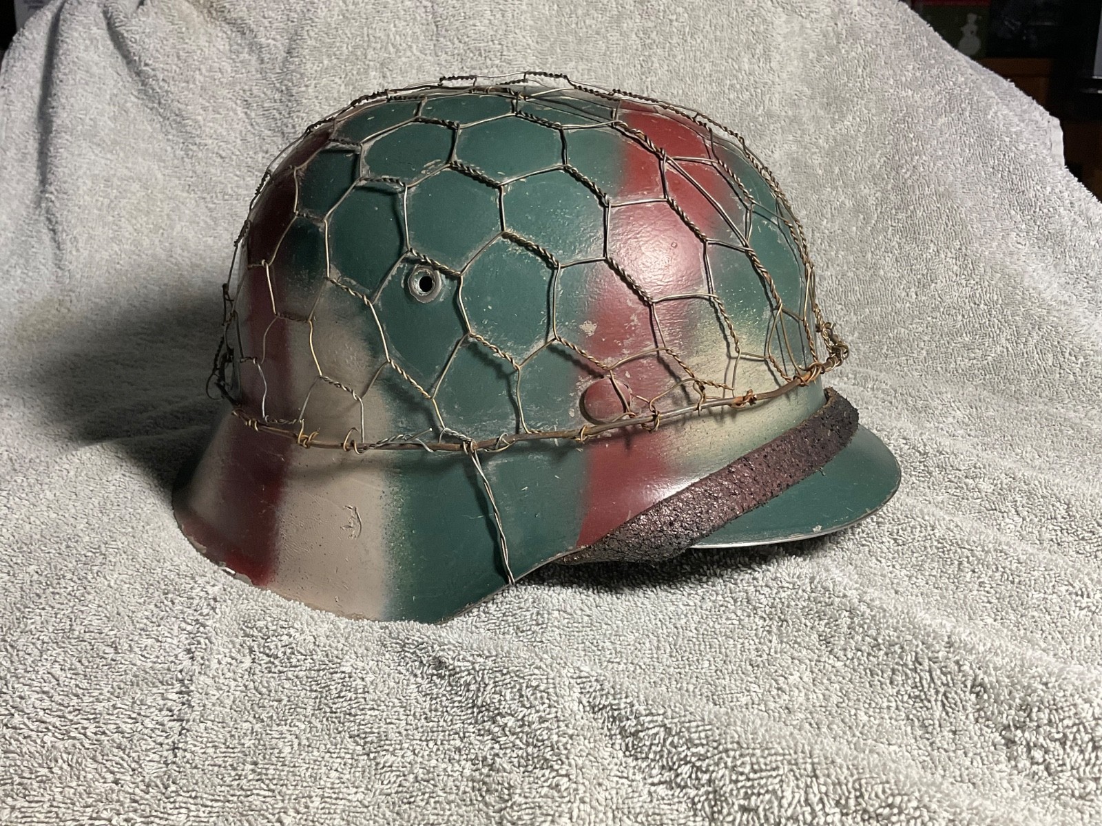WW2 german camo camouflage Normandy chicken wire helmet M42 ET 66 REFURBISHED