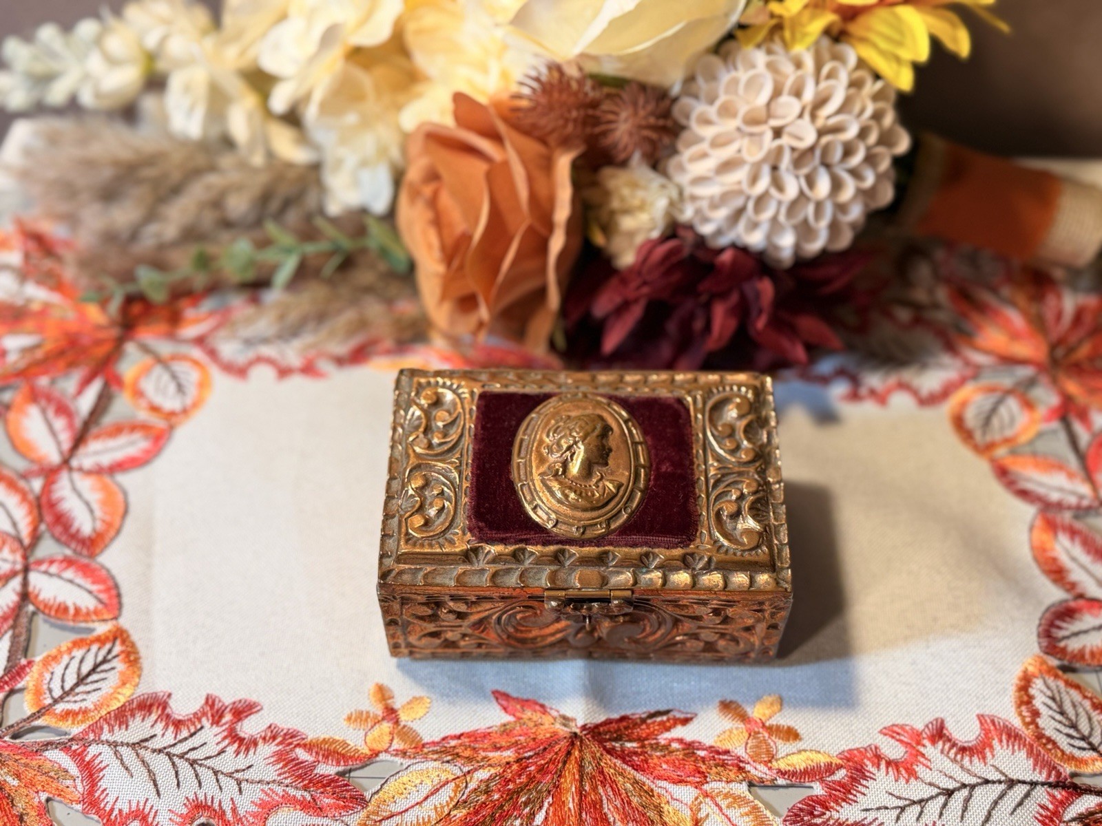 Mexico Eagle Antique Copper Hand Carved Cameo Hinged Velvet Lined Trinket Box Mexico Eagle Antique Copper Hand Carved Cameo Hinged Velvet Lined Trinket Box
