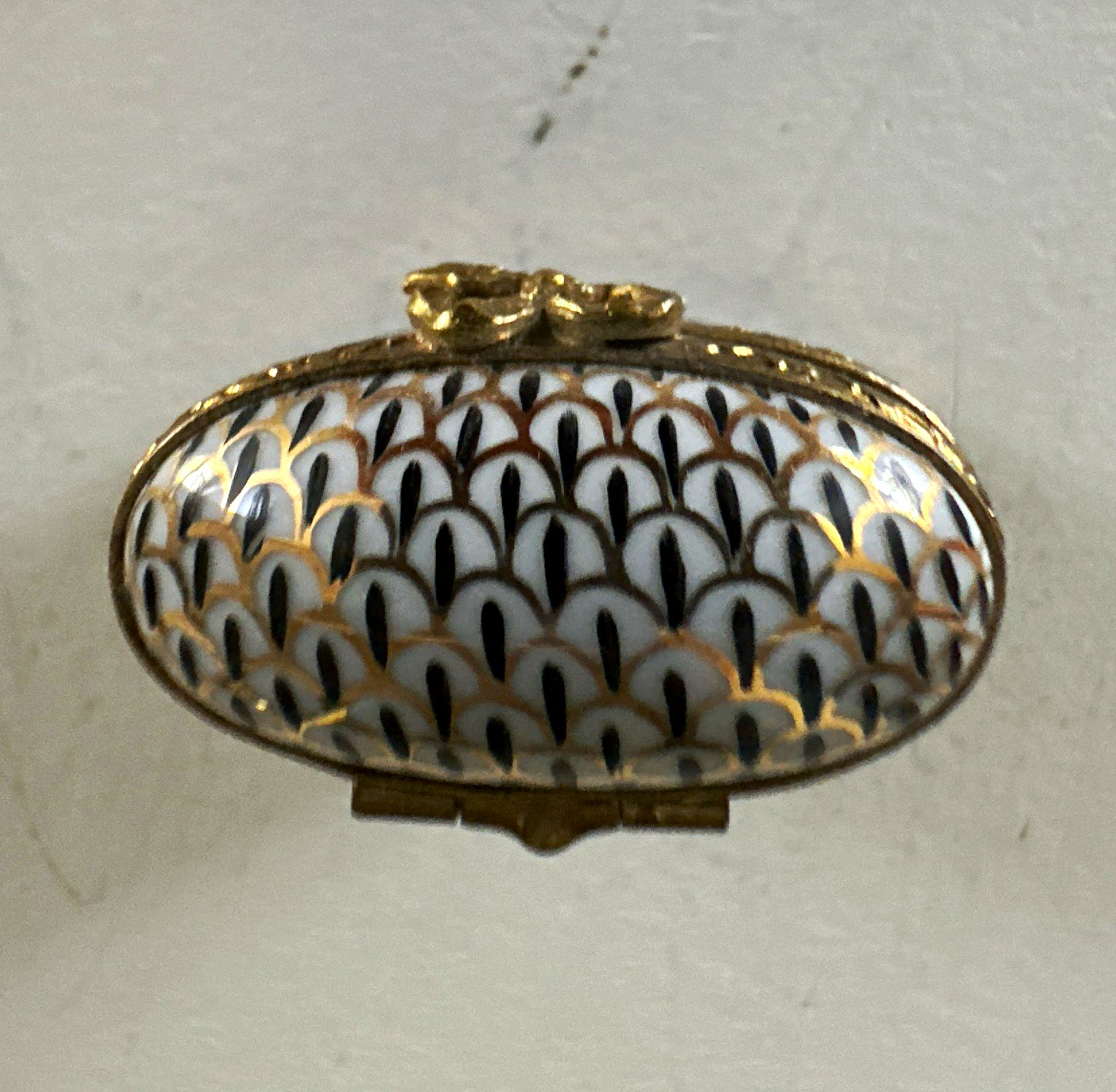 Limoges France Peint Main Oval Porcelain Hinged Trinket Box Black White Gold Limoges France Peint Main Oval Porcelain Hinged Trinket Box Black White Gold