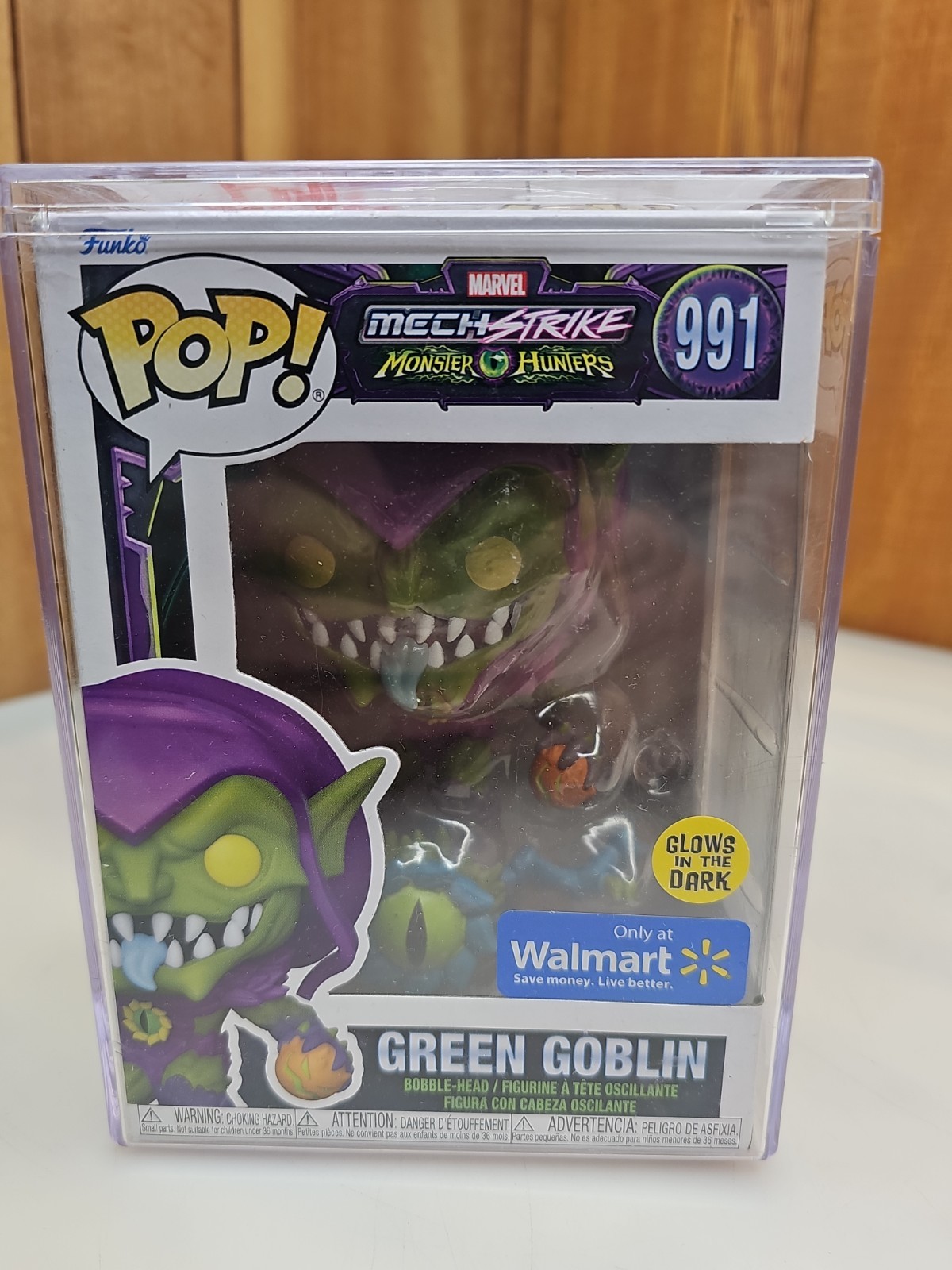 Willem Dafoe signed Green Goblin #991 Funko Pop WALMART EXCLUSIVE GLOWS W/CASE Willem Dafoe signed Green Goblin #991 Funko Pop WALMART EXCLUSIVE GLOWS W/CASE