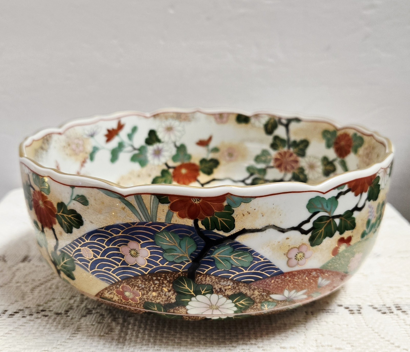 Vintage Arita Japanese Porcelain Imari Scalloped Serving Centerpiece Bowl Floral