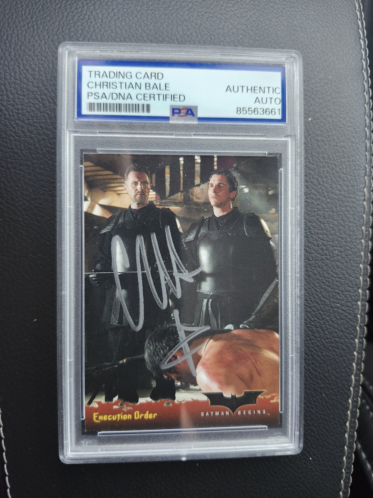 CHRISTIAN BALE 2005 TOPPS BATMAN BEGINS EXECUTION ORDER PSA CERTIFIED AUTO. CHRISTIAN BALE 2005 TOPPS BATMAN BEGINS EXECUTION ORDER PSA CERTIFIED AUTO.