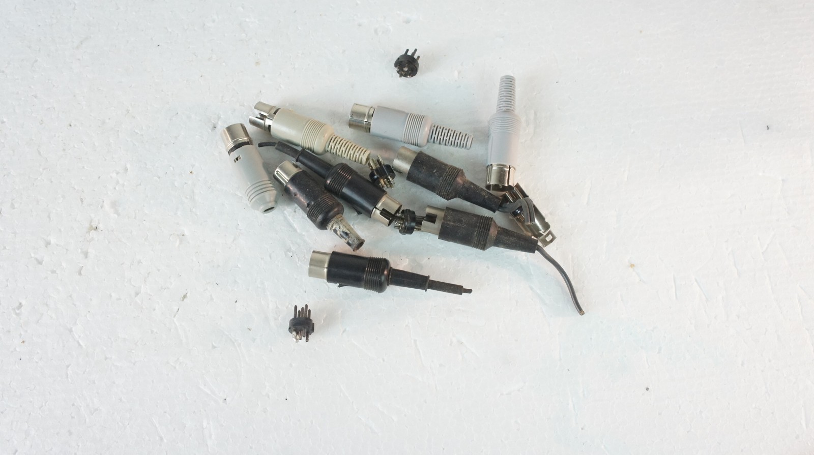Plug Cube Connector Bundle Antique Vintage S1431 Plug Cube Connector Bundle Antique Vintage S1431