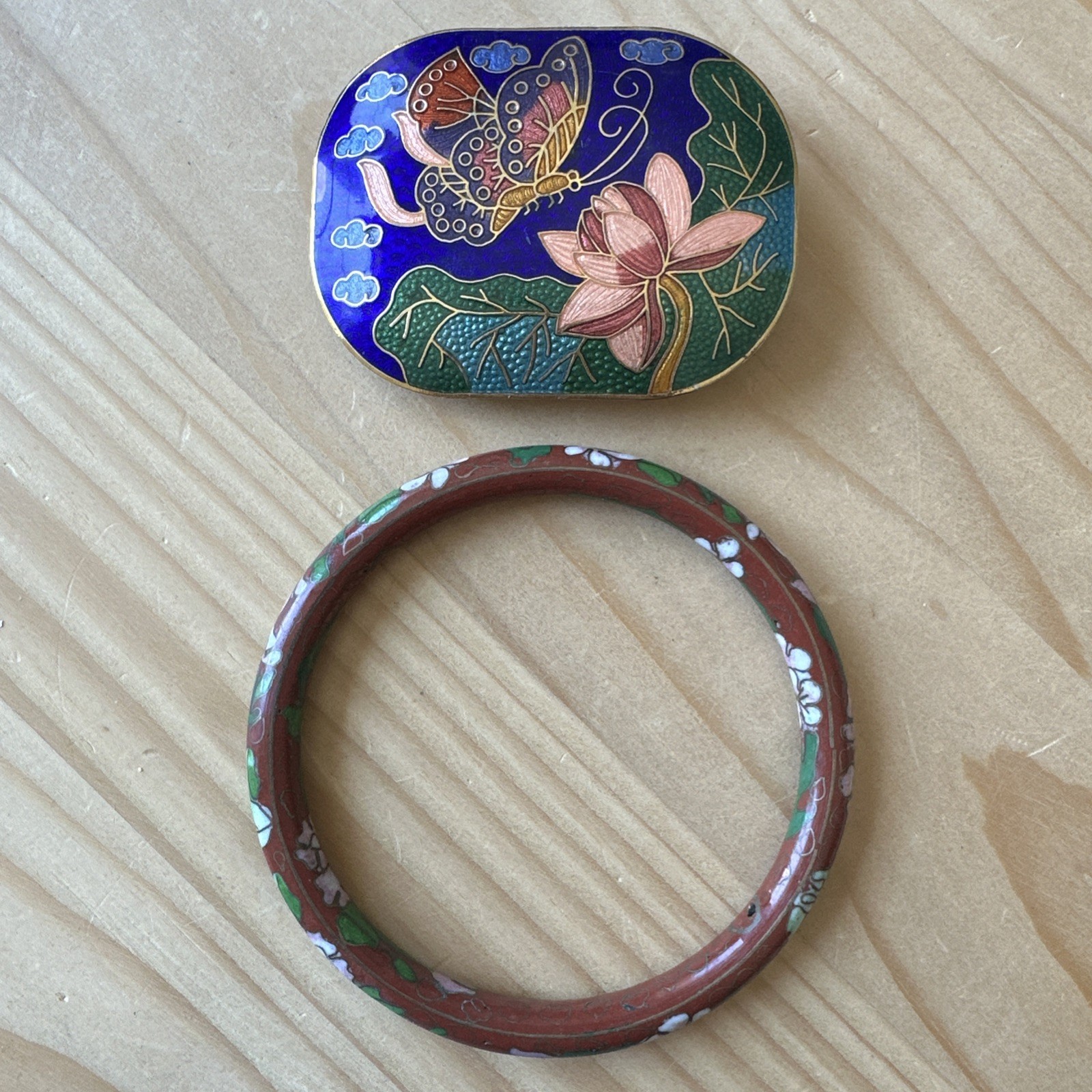 VTG Chinese Cloisonné Hinged Bangle Bracelet Sz 8 w Buckle Enamel Floral Design VTG Chinese Cloisonné Hinged Bangle Bracelet Sz 8 w Buckle Enamel Floral Design