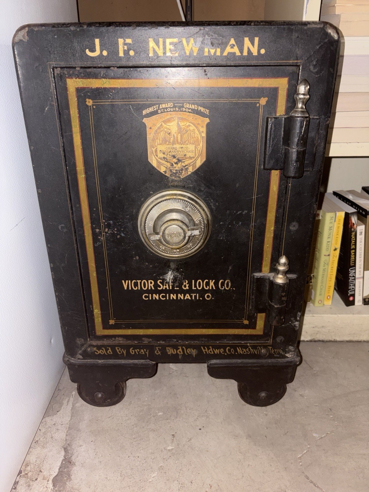 100+ Yr. Old Victor Safe and Lock Co. Home Safe. Includes Original Key π 100+ Yr. Old Victor Safe and Lock Co. Home Safe. Includes Original Key π