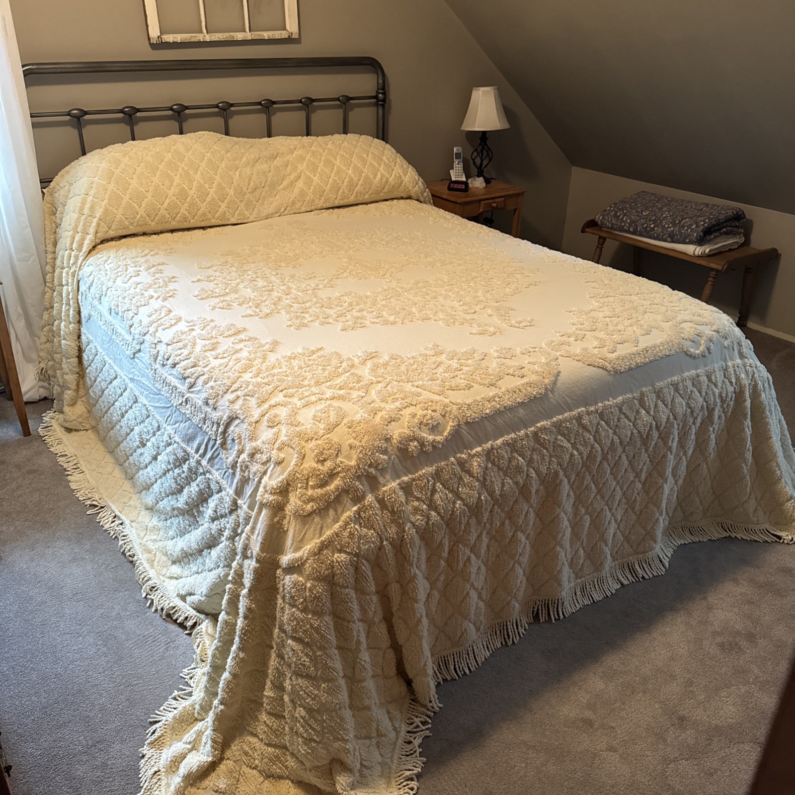 Lamont Limited Vintage Cream Chenille Bedspread King Boho Farmhouse Grannycore Lamont Limited Vintage Cream Chenille Bedspread King Boho Farmhouse Grannycore