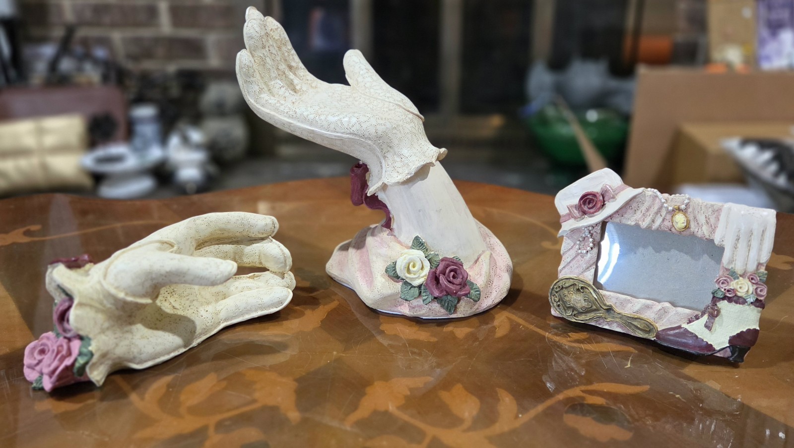 Vintage 1996 Figi Graphics Victorian 3pc Lot Glove Hand Ring Holder Picture... Vintage 1996 Figi Graphics Victorian 3pc Lot Glove Hand Ring Holder Picture...