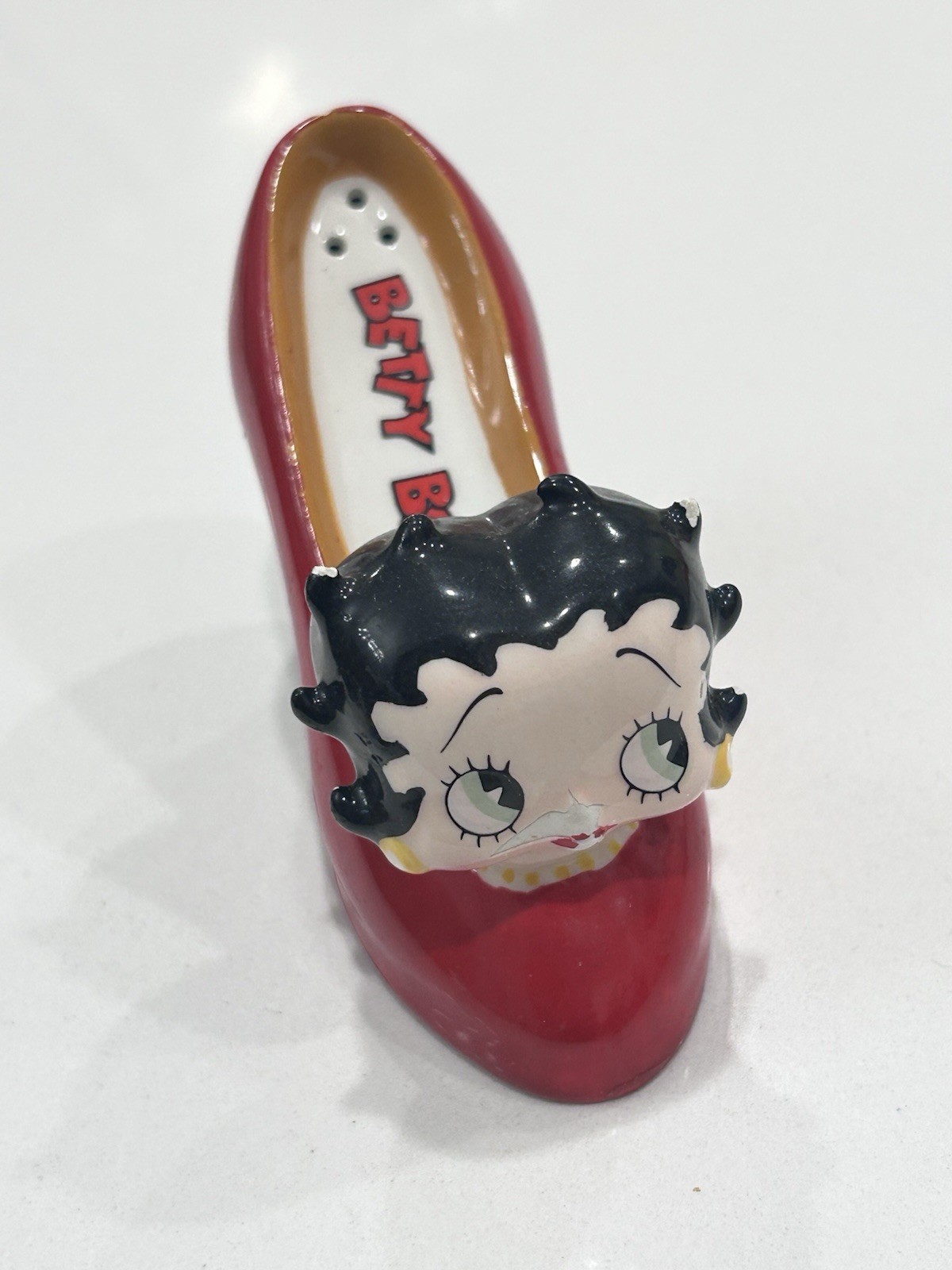 Vintage 1999 Betty Boop Vandor Red High Heel Salt Shaker 3 Hole Cosmetic Damage Vintage 1999 Betty Boop Vandor Red High Heel Salt Shaker 3 Hole Cosmetic Damage