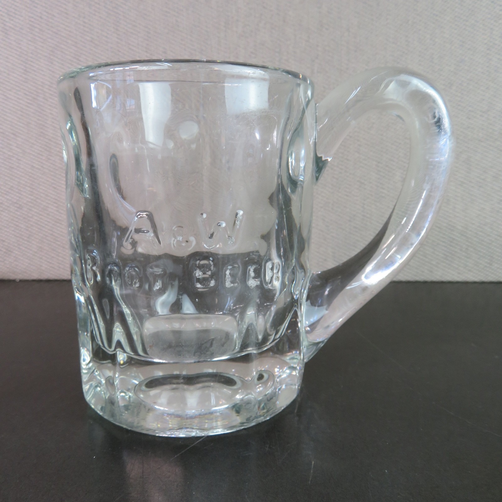 EARLY A&W RESTAURANTS EMBOSSED GLASS MUG 4.25 - NICE ONE EARLY A&W RESTAURANTS EMBOSSED GLASS MUG 4.25 - NICE ONE