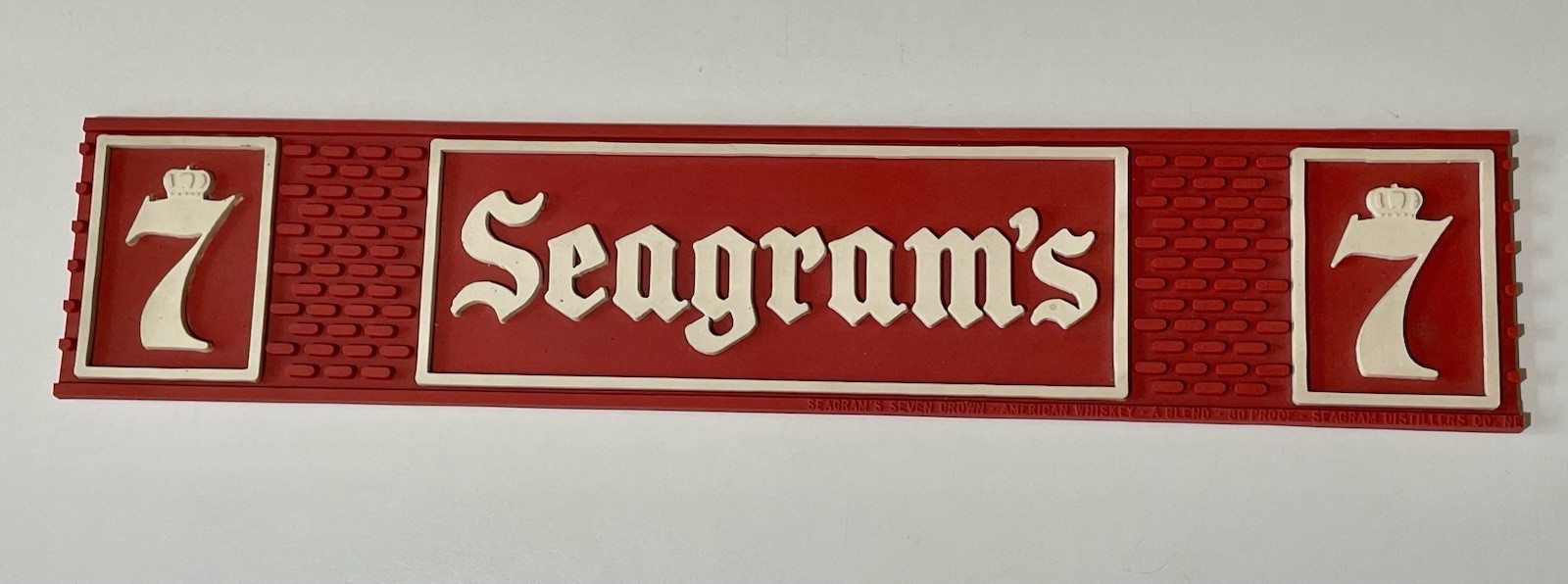 Seagram\'s 7 VTG Rubber Bar Rail Spill Mat Red Whiskey Home Bar Man Cave Decor Seagram\'s 7 VTG Rubber Bar Rail Spill Mat Red Whiskey Home Bar Man Cave Decor