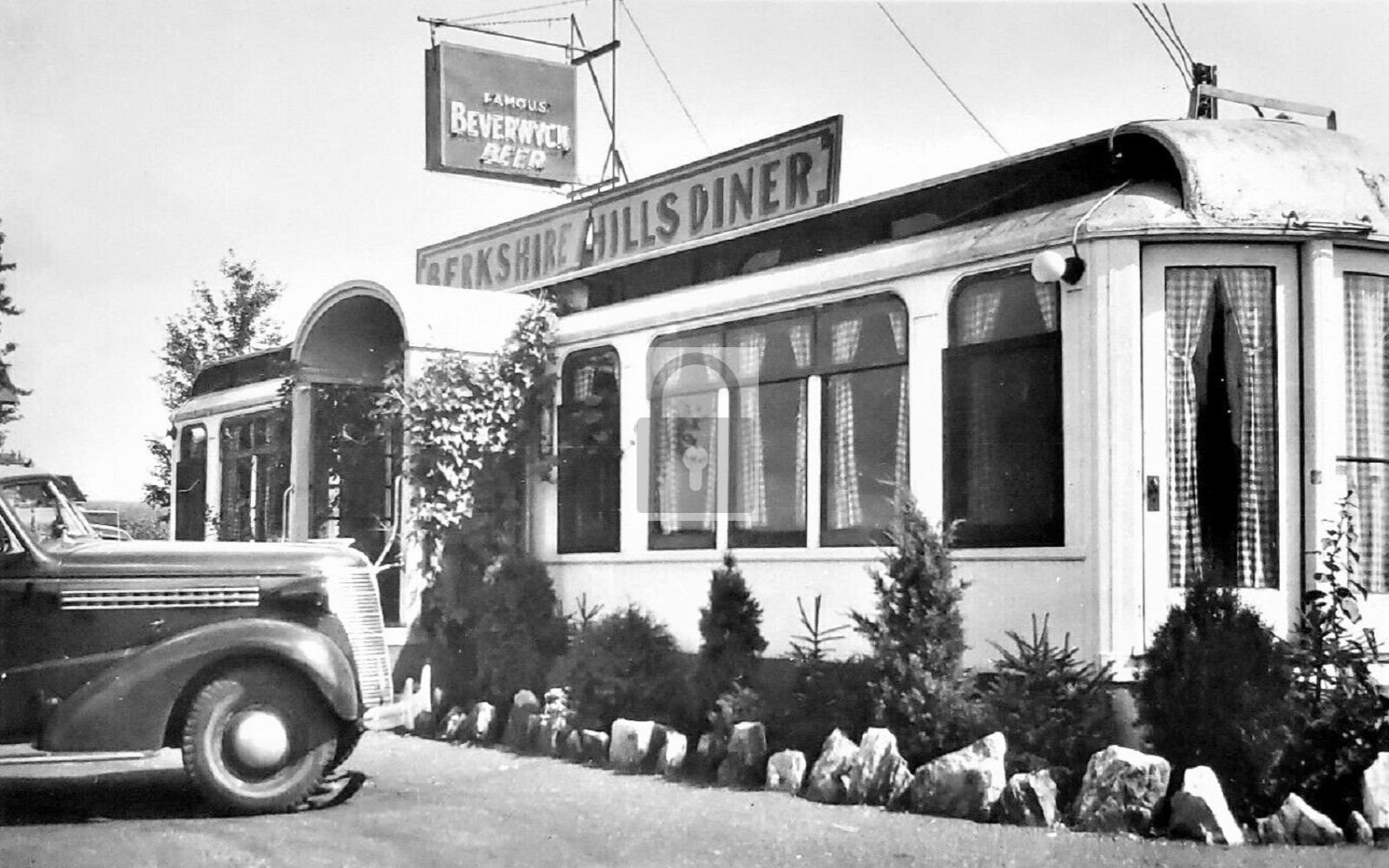 Berkshire Hills Diner Trolley Car Pittsfield Massachusetts MA - Reprint Berkshire Hills Diner Trolley Car Pittsfield Massachusetts MA - Reprint