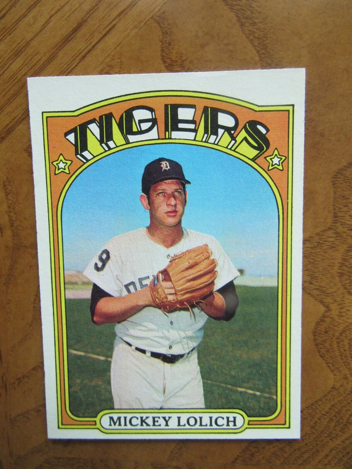 1972 Topps Baseball Cards - # 450 Mickey Lolich, P, Detroit Tigers