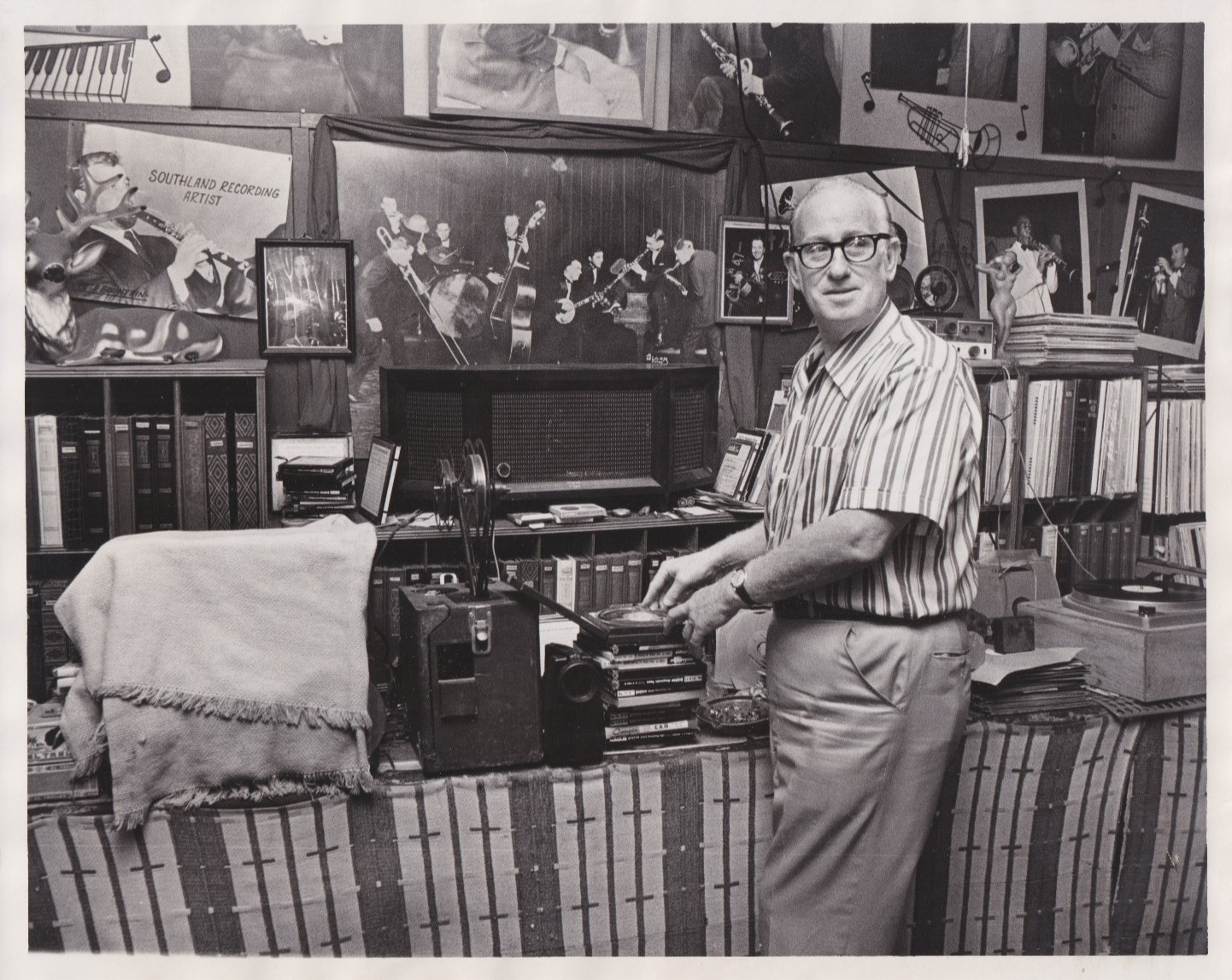 1972 Press Photo Joe Mares Jr. at his Southland Records Studio in New Orleans