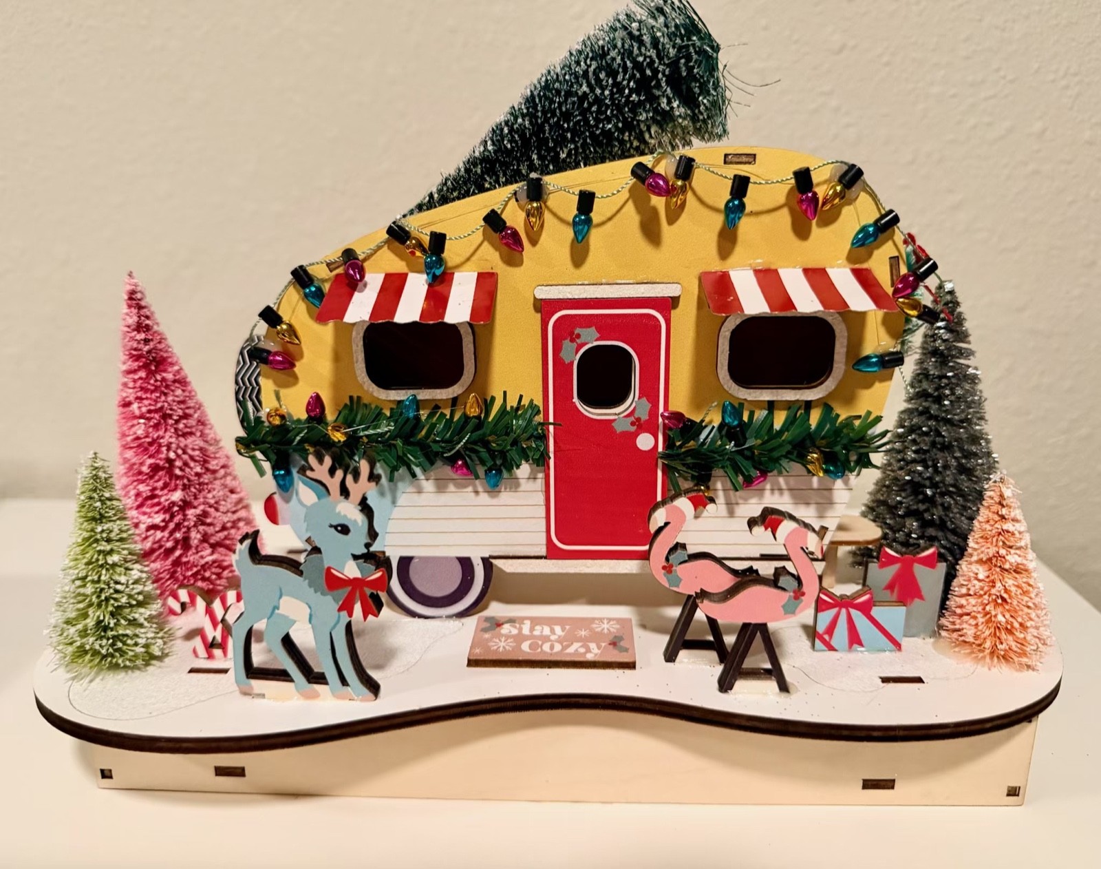 World Market Christmas RETRO TRAILER 10\ World Market Christmas RETRO TRAILER 10\