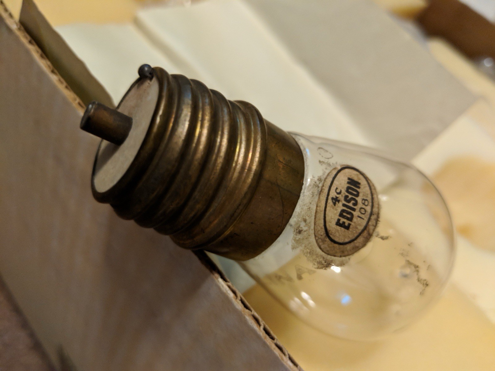 *Rare Antique 1890s Edison Pin & Socket Filament Light 4C Bulb 108