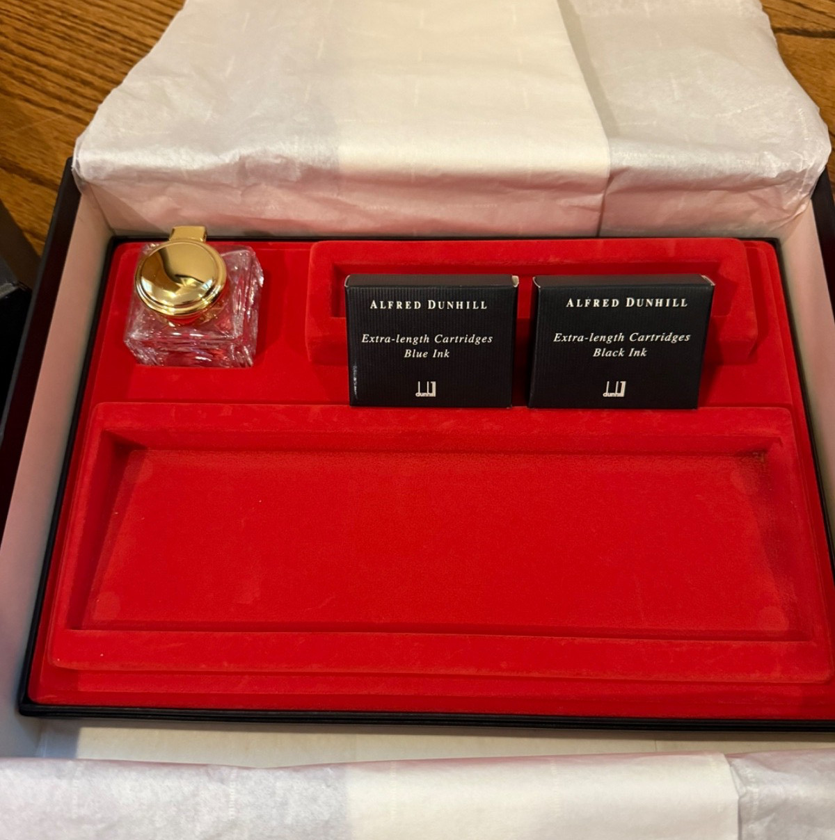 RARE Alfred Dunhill Namiki Pen Box (BOX ONLY) w/ cartridges and crystal well. RARE Alfred Dunhill Namiki Pen Box (BOX ONLY) w/ cartridges and crystal well.