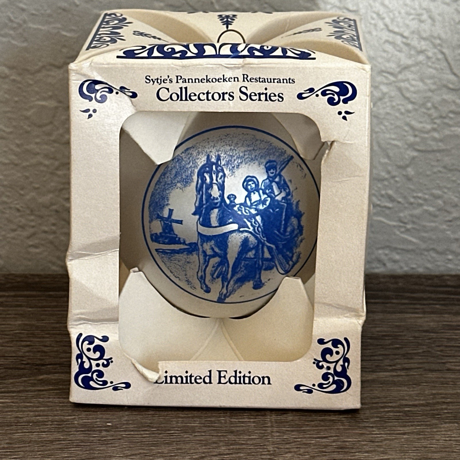 Sytje\'s Pannekoeken Rest. Limited Edition Christmas Ornament Kerstmis 1985