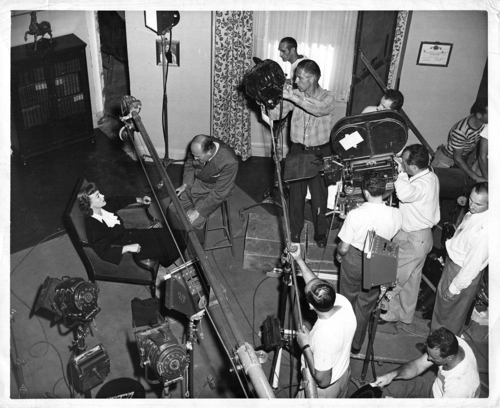 HOLLYWOOD JOAN CRAWFORD STUNNING PORTRAIT BEHIND SCENES 1940s ORIG PHOTO MA77 HOLLYWOOD JOAN CRAWFORD STUNNING PORTRAIT BEHIND SCENES 1940s ORIG PHOTO MA77
