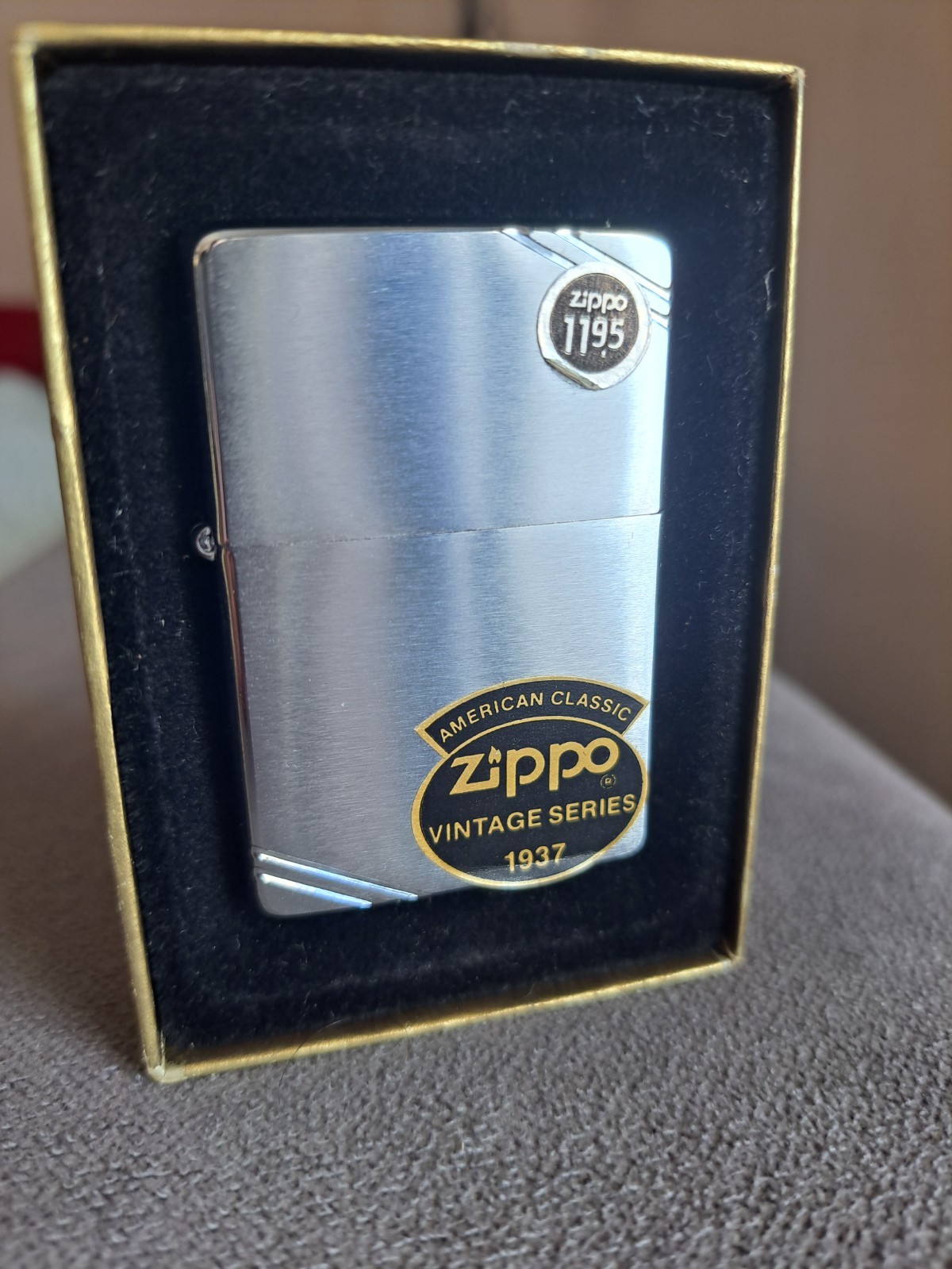 Vintage 1992 Zippo Lighter 1937 Replica Brushed Chrome D VIII NOS Mint Unfired Vintage 1992 Zippo Lighter 1937 Replica Brushed Chrome D VIII NOS Mint Unfired