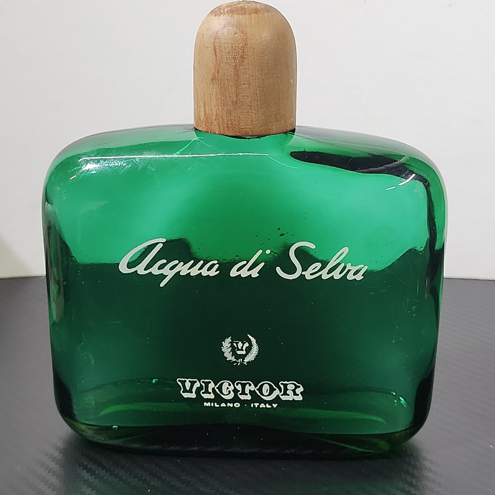 Vintage Acqua Di Selva Empty Display Bottle - Wooden Topper Vintage Acqua Di Selva Empty Display Bottle - Wooden Topper